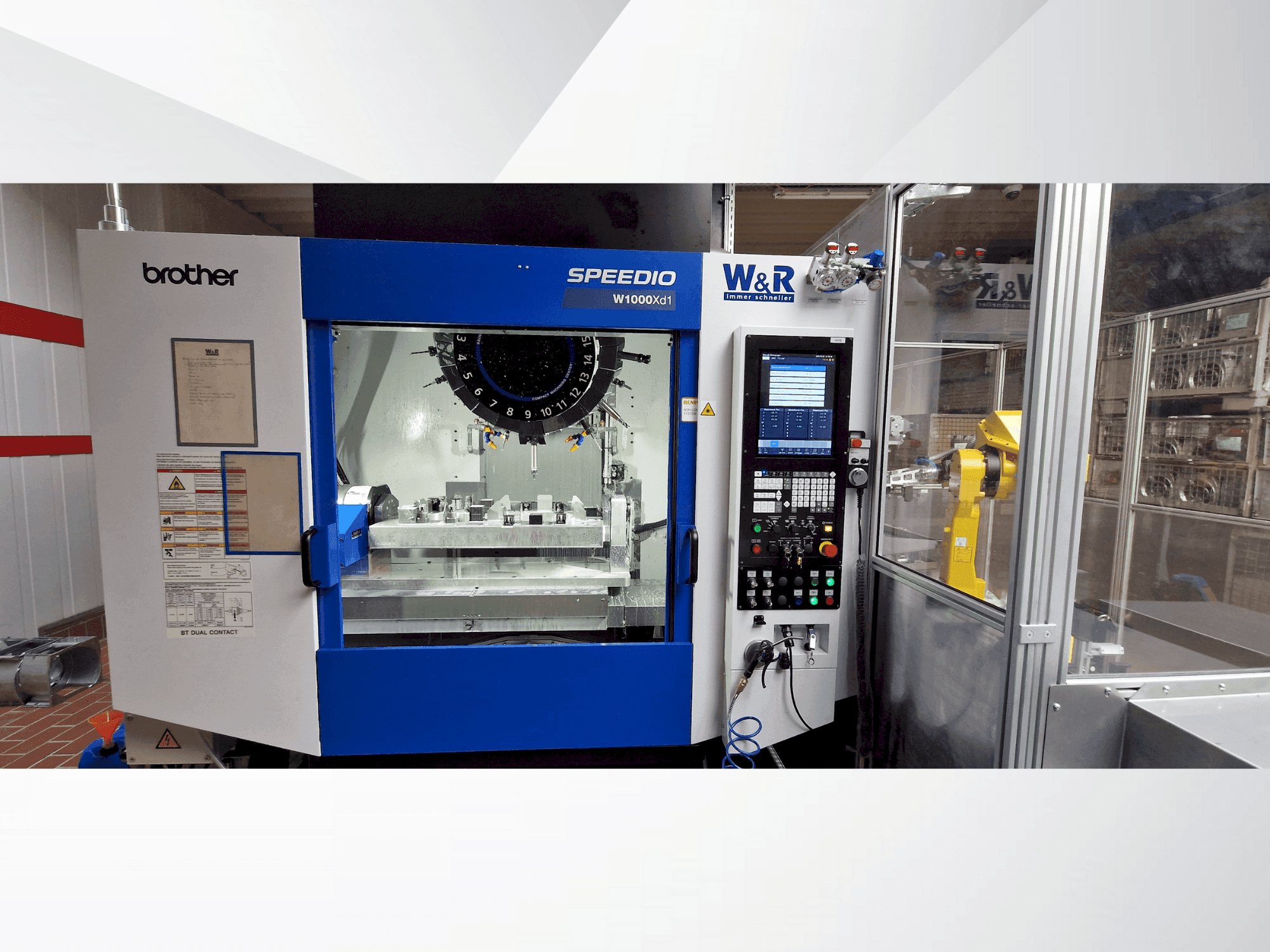 Makine Brother Speedio W1000Xd1 - Önden görünüm