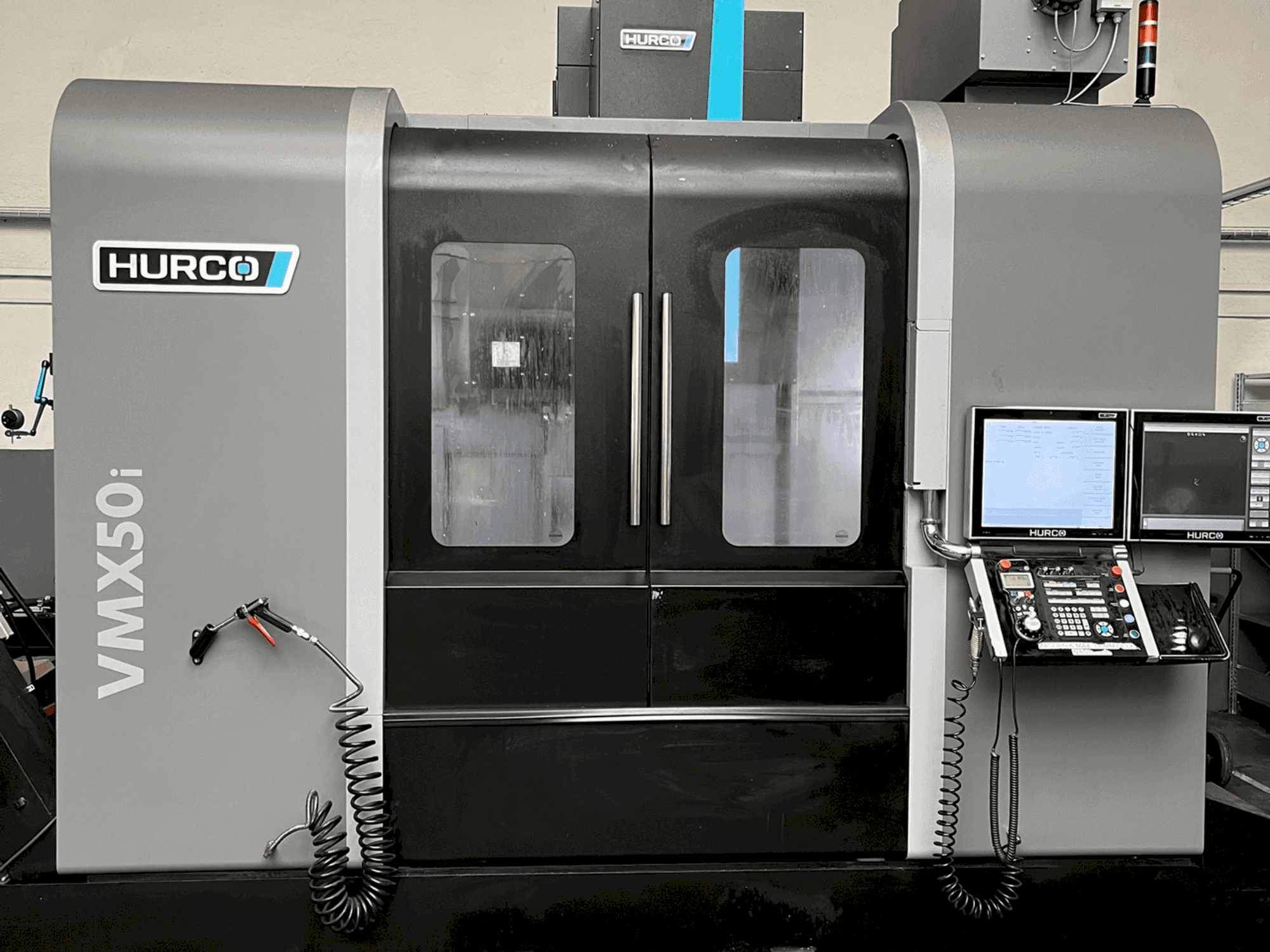 Makine Hurco VMX50i - Önden görünüm