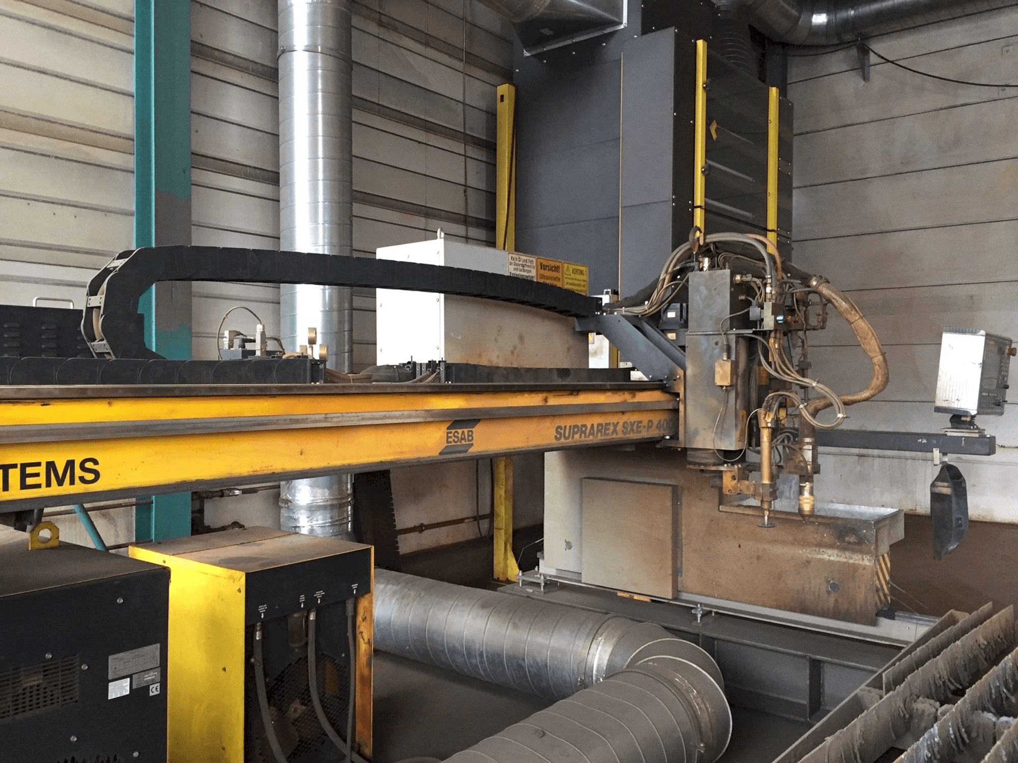 Makine ESAB SUPRAREX SXE-P1 4000 - Önden görünüm