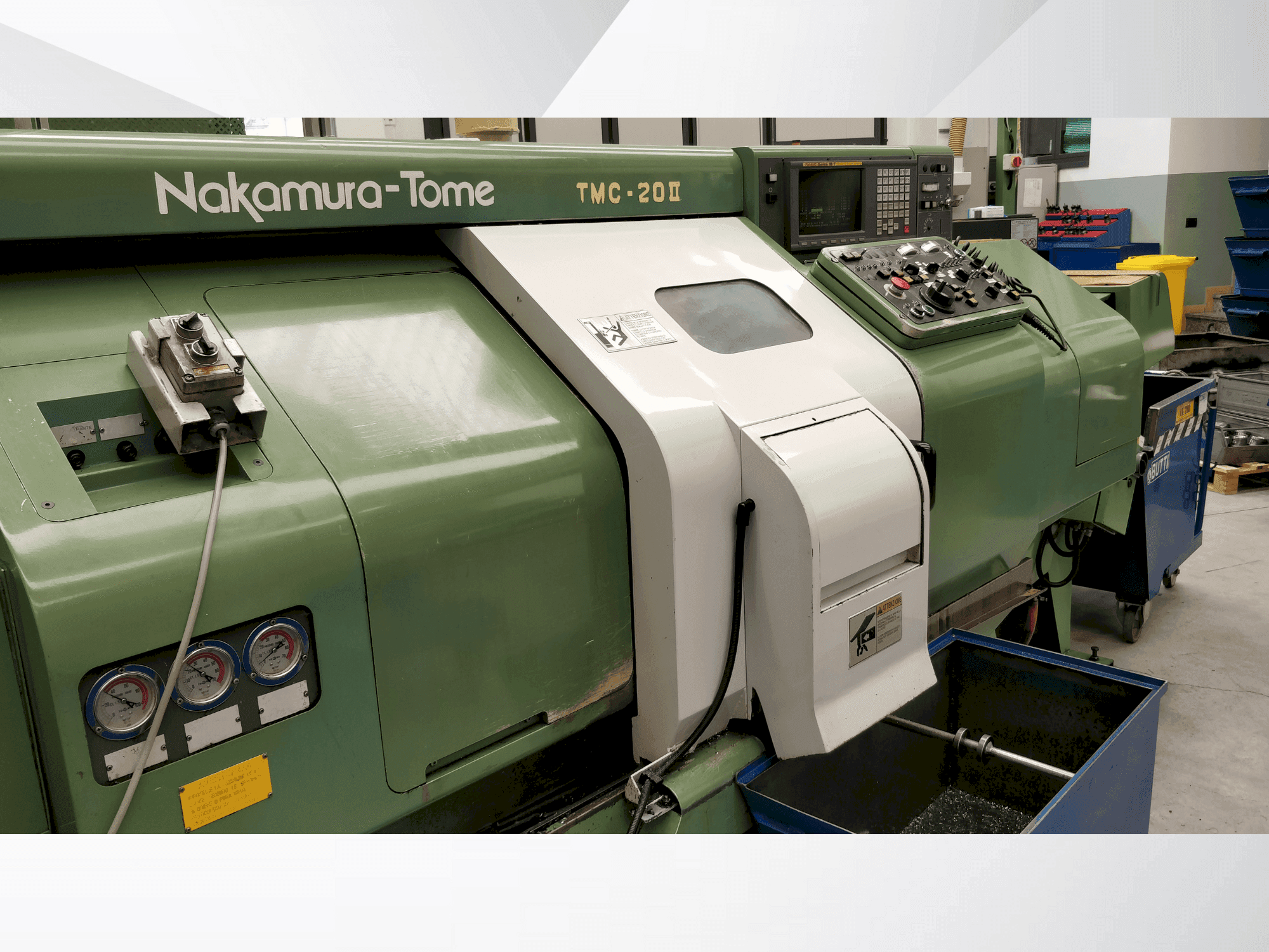 Makine NAKAMURA-TOME TMC20-II - Önden görünüm