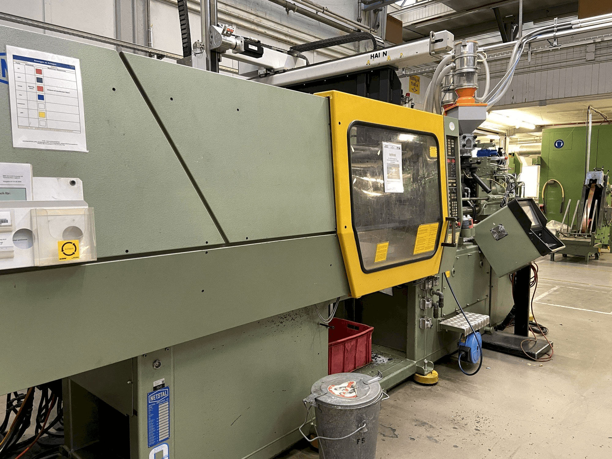 Makine Netstal Synergy 1500K/460 - Önden görünüm