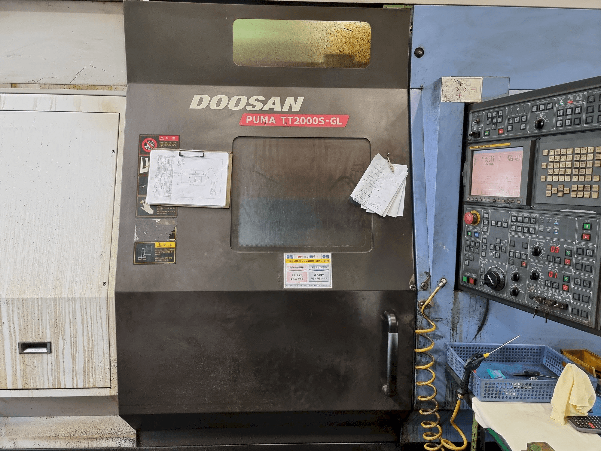 Makine Doosan PUMA TT2000S-GL - Önden görünüm