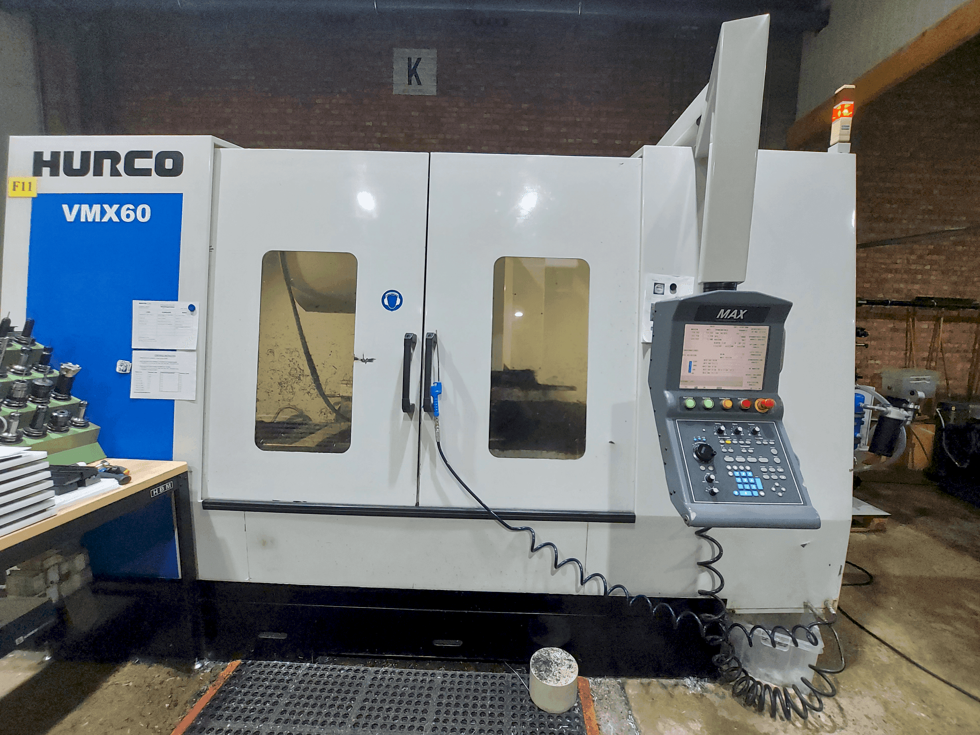 Makine Hurco VMX60/40T - Önden görünüm