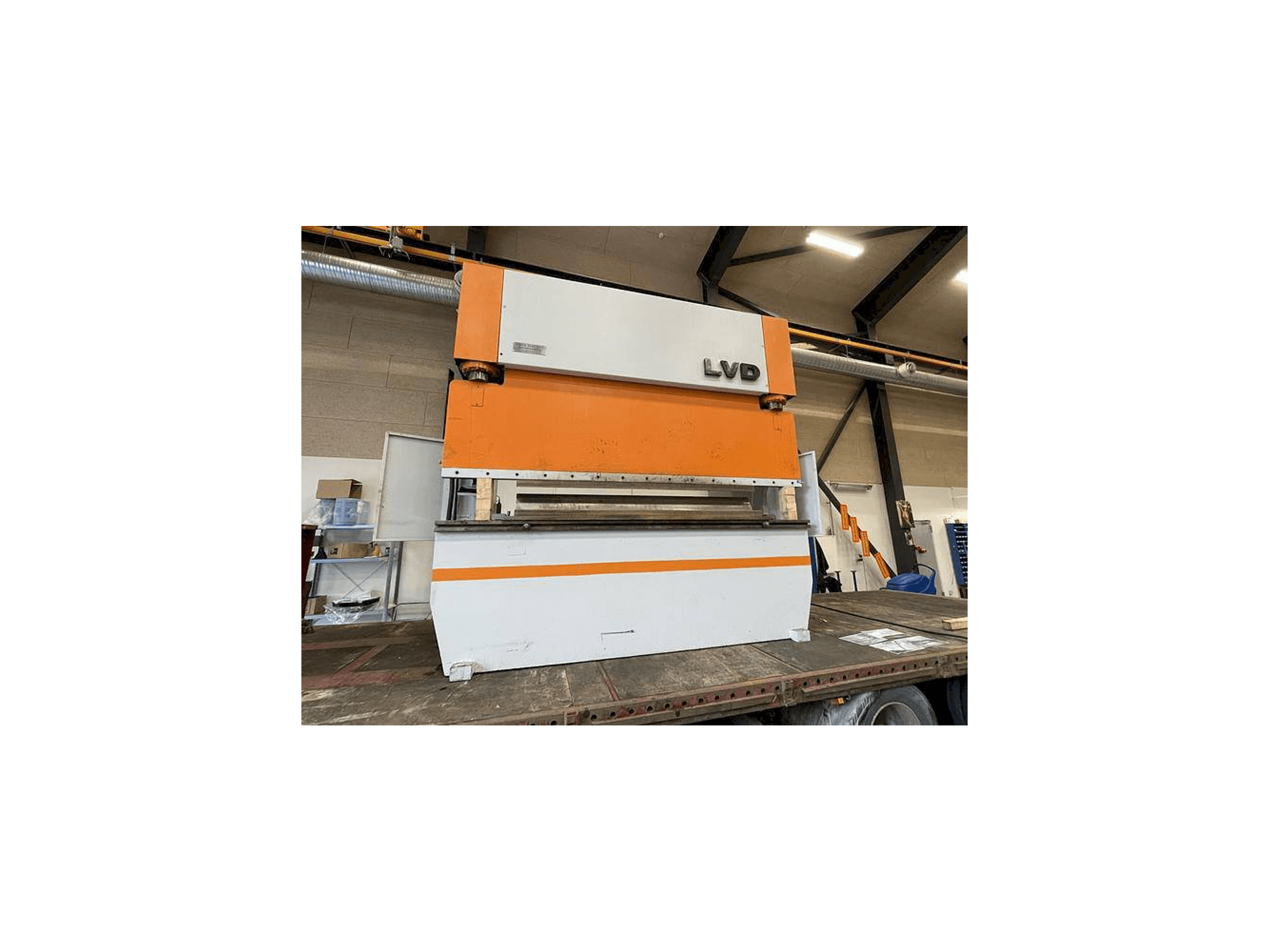 Makine LVD PP 100 - Önden görünüm