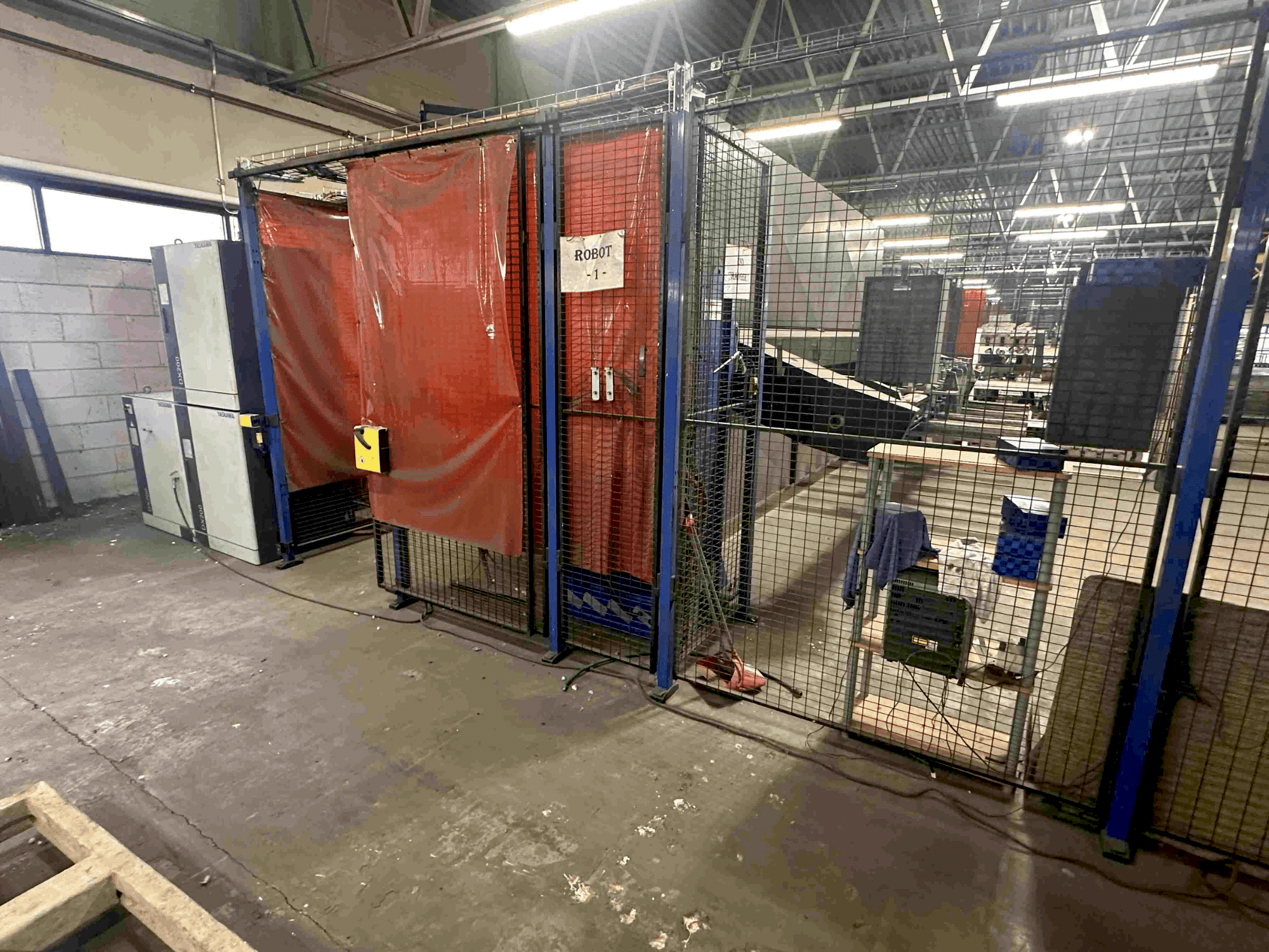 Makine Yaskawa RM2-2000 S6D - Önden görünüm