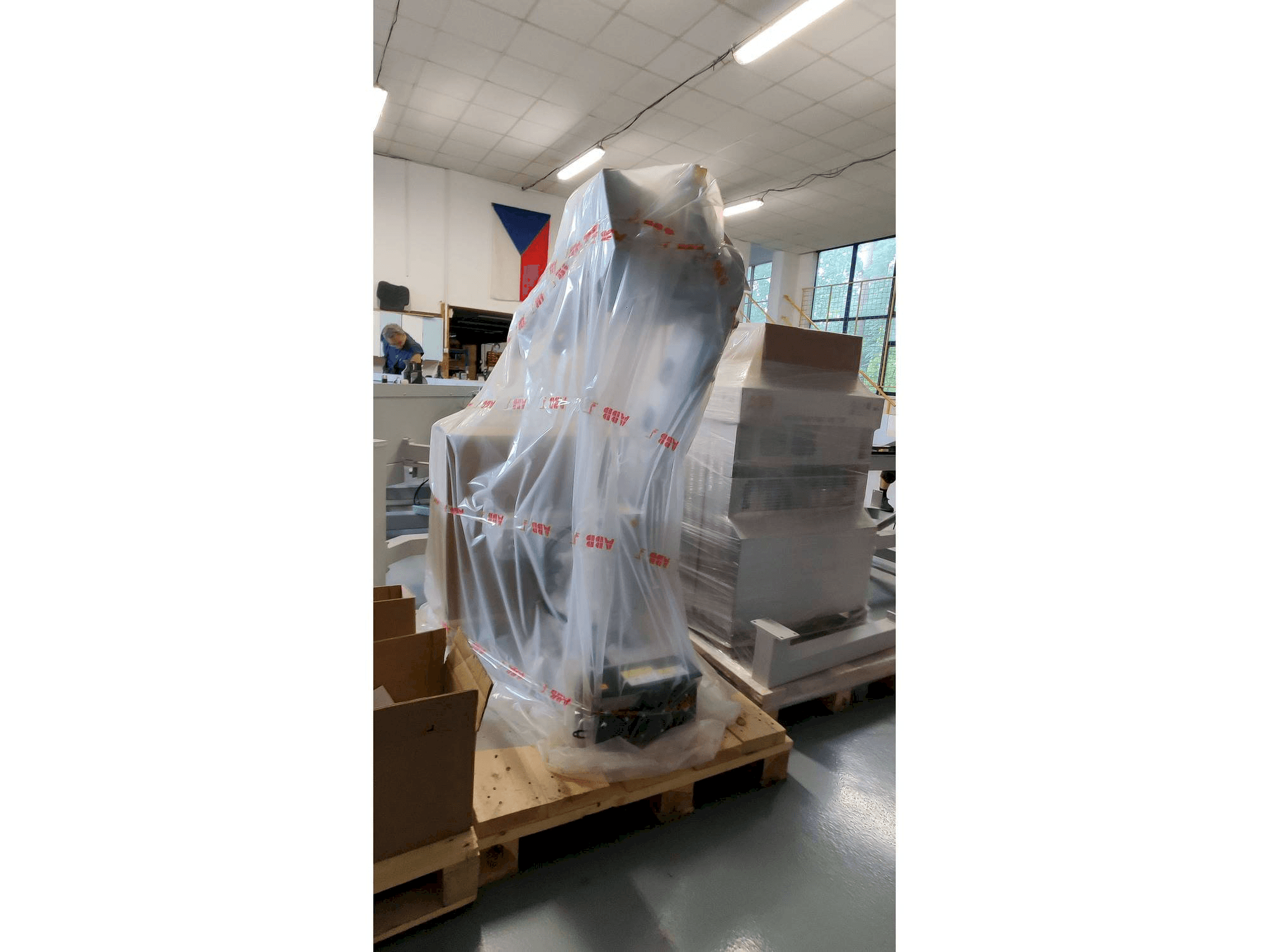 Makine ABB IRB 4600 - Önden görünüm