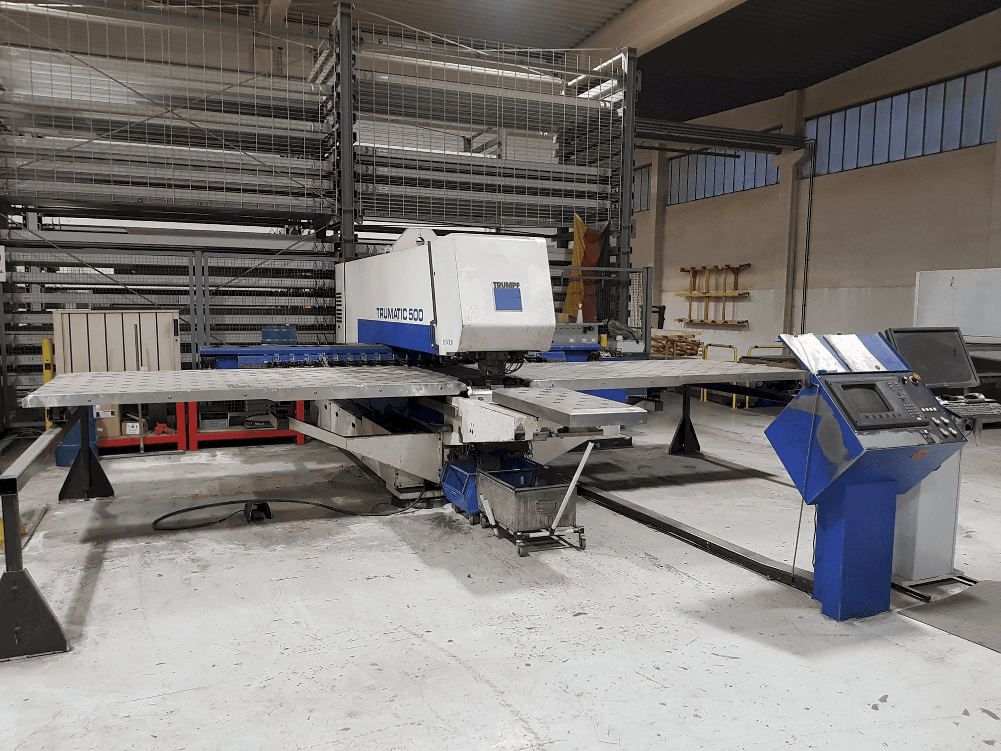 Makine Trumpf - Önden görünüm Trumatic 500