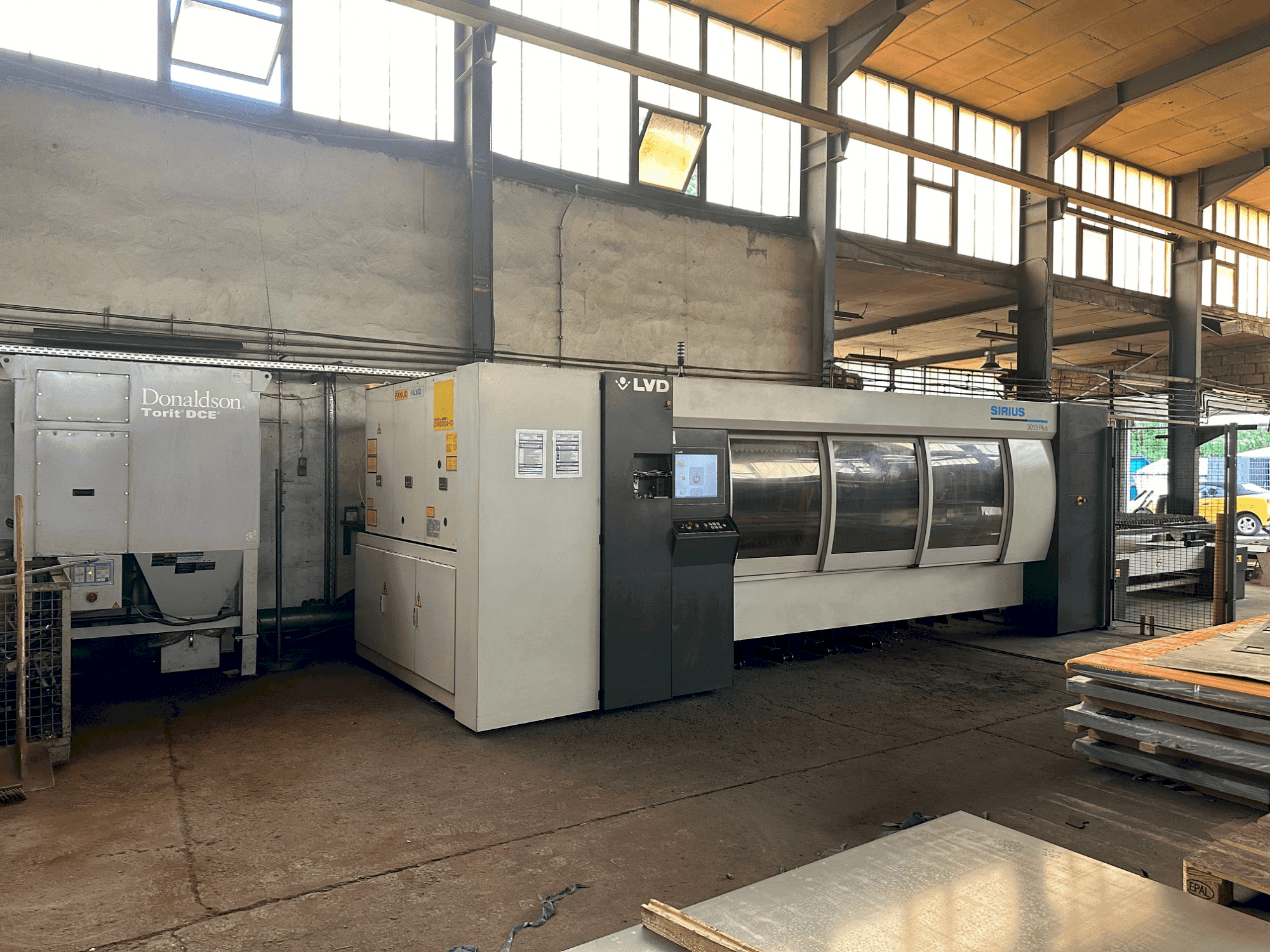 Makine LVD Sirius 3015 PLUS - Önden görünüm