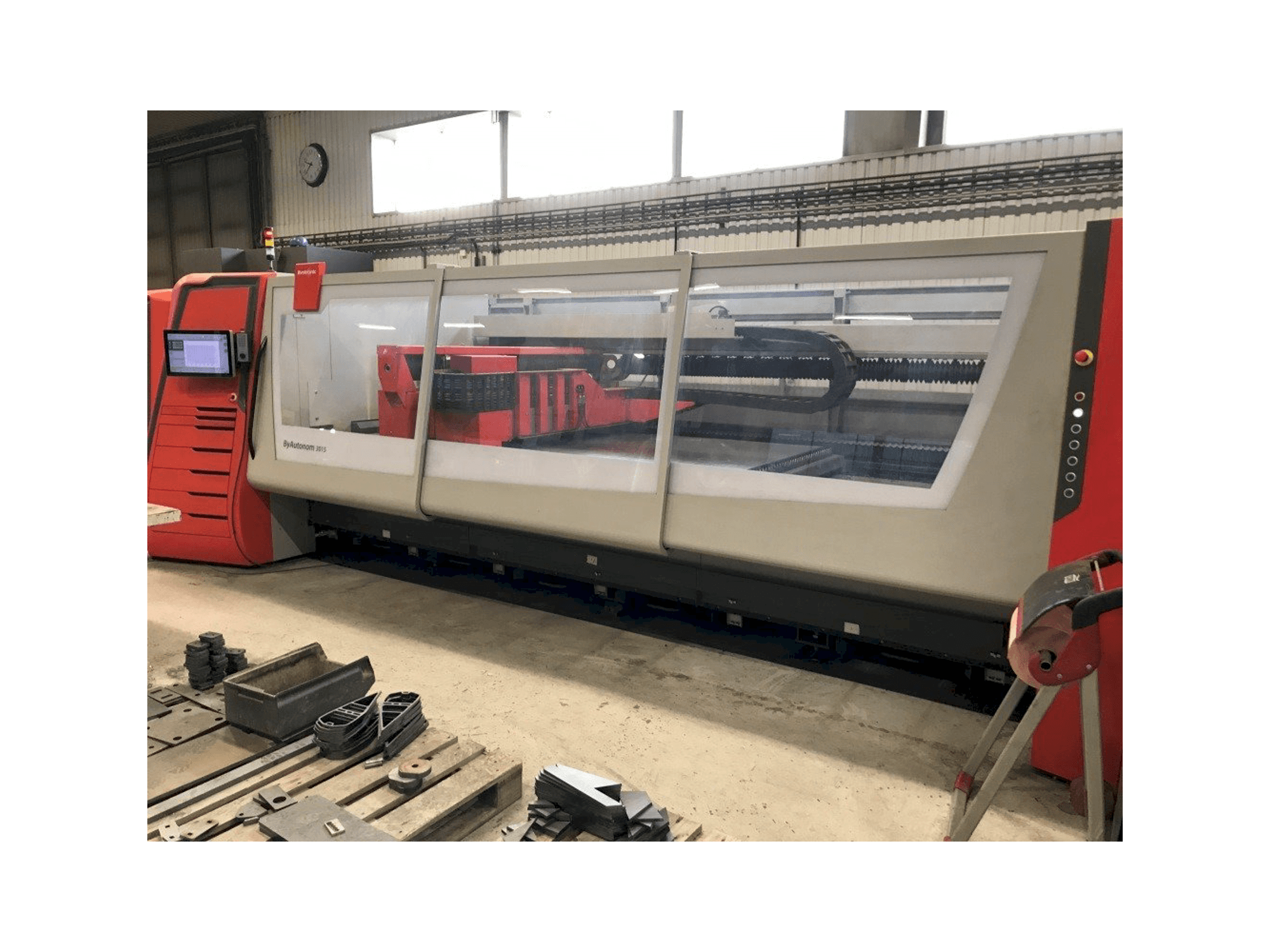 Makine Bystronic ByAutonom 3015 - Sağ taraf görünümü