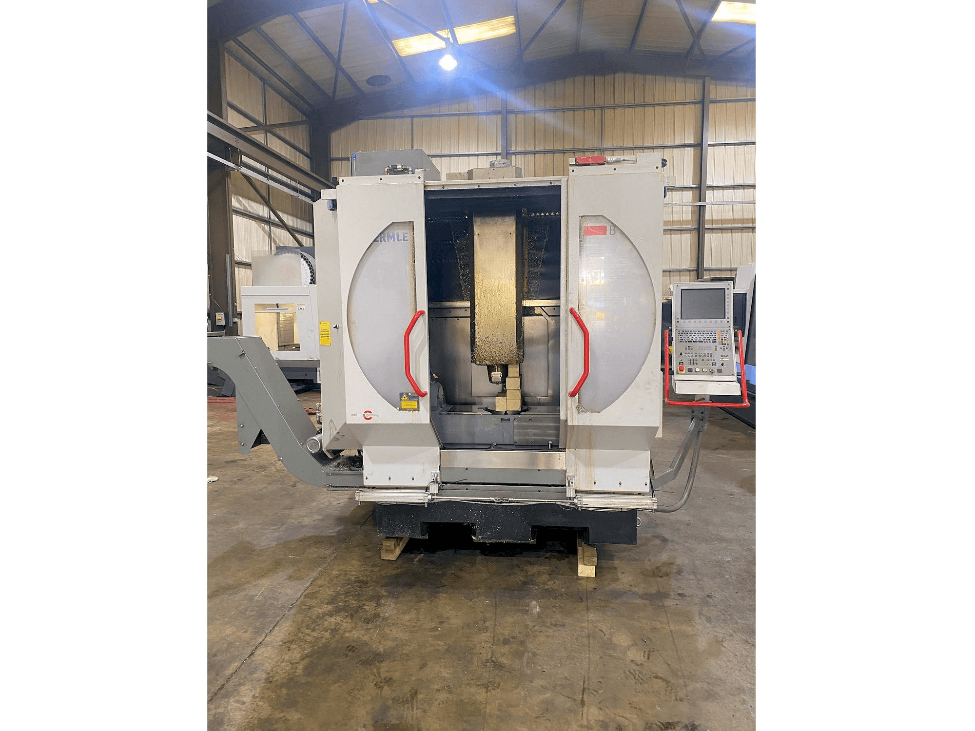 Makine HERMLE B 300 U - Önden görünüm