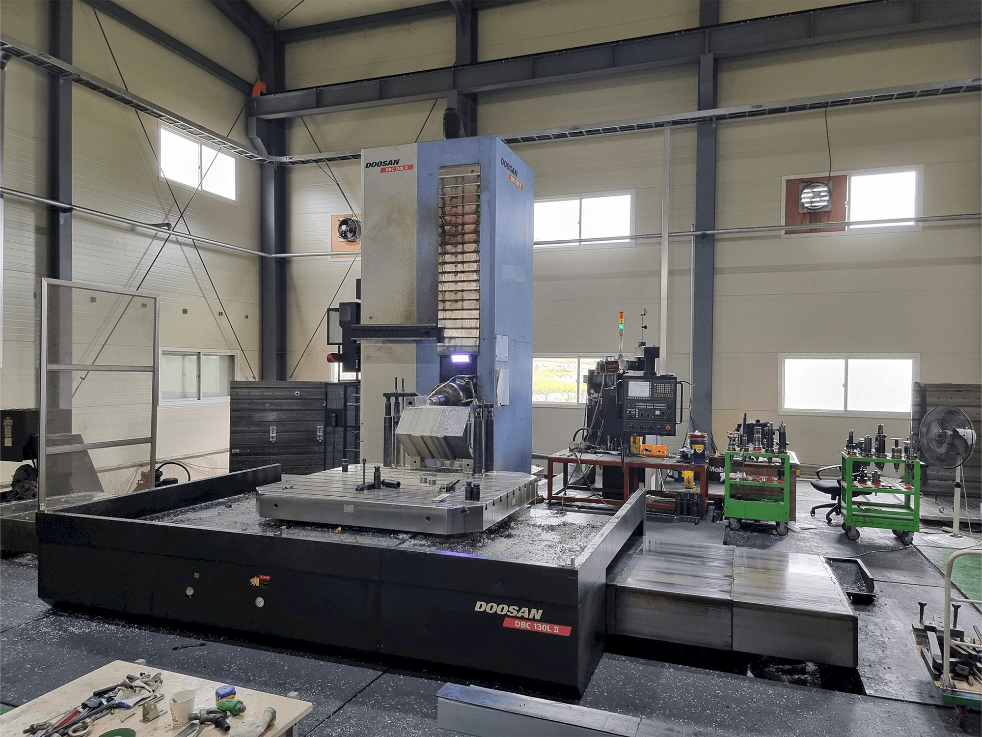 Makine Doosan DBC 130L II - Önden görünüm