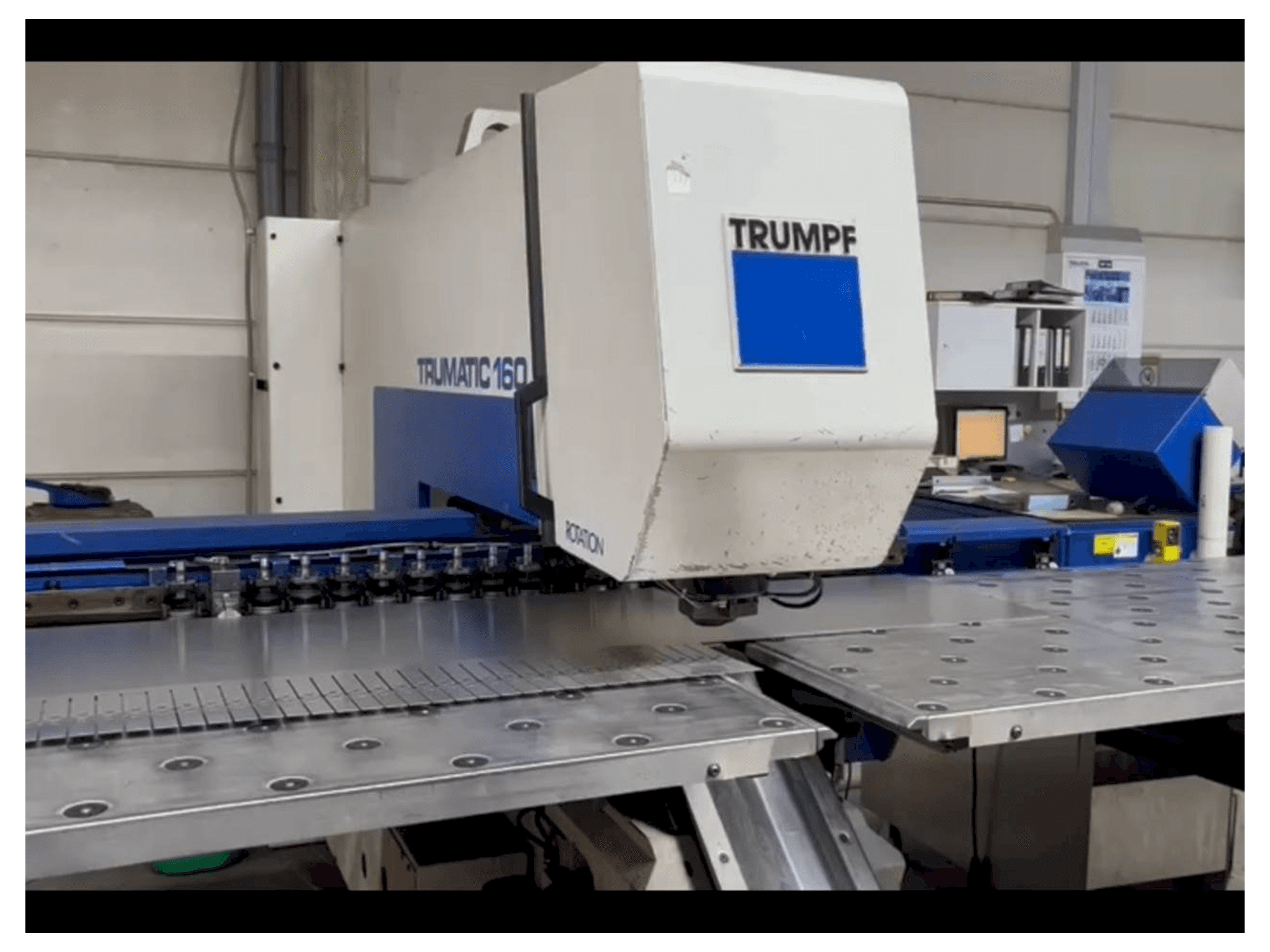 Makine Trumpf Trumatic 160 - Önden görünüm