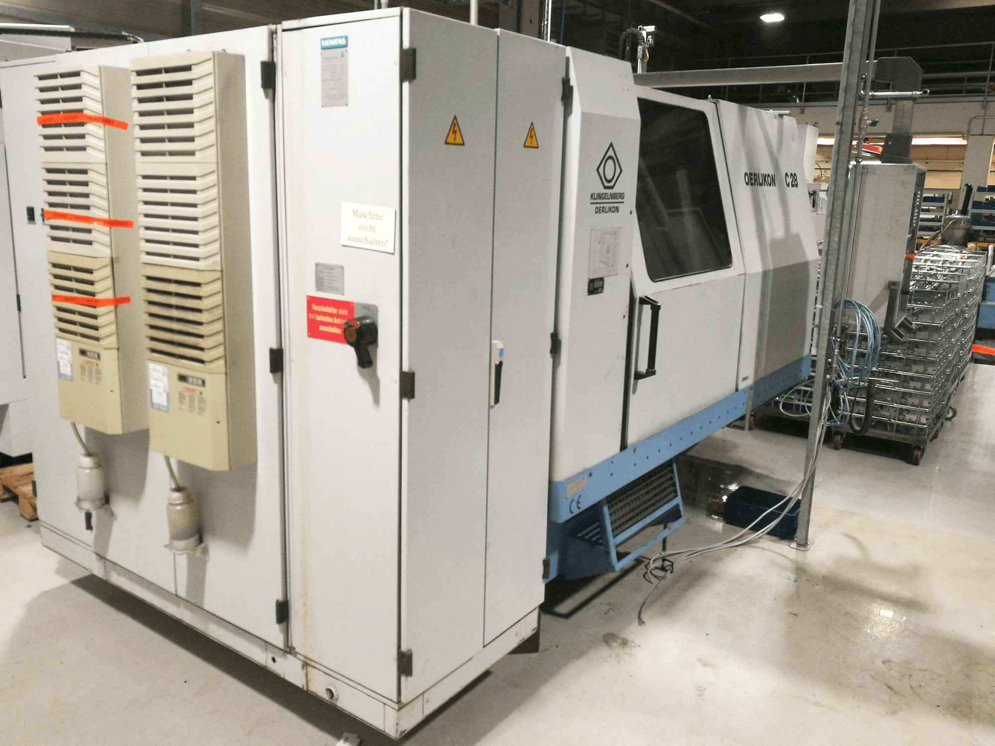 Makine Oerlikon - Sağdan görünüm C28