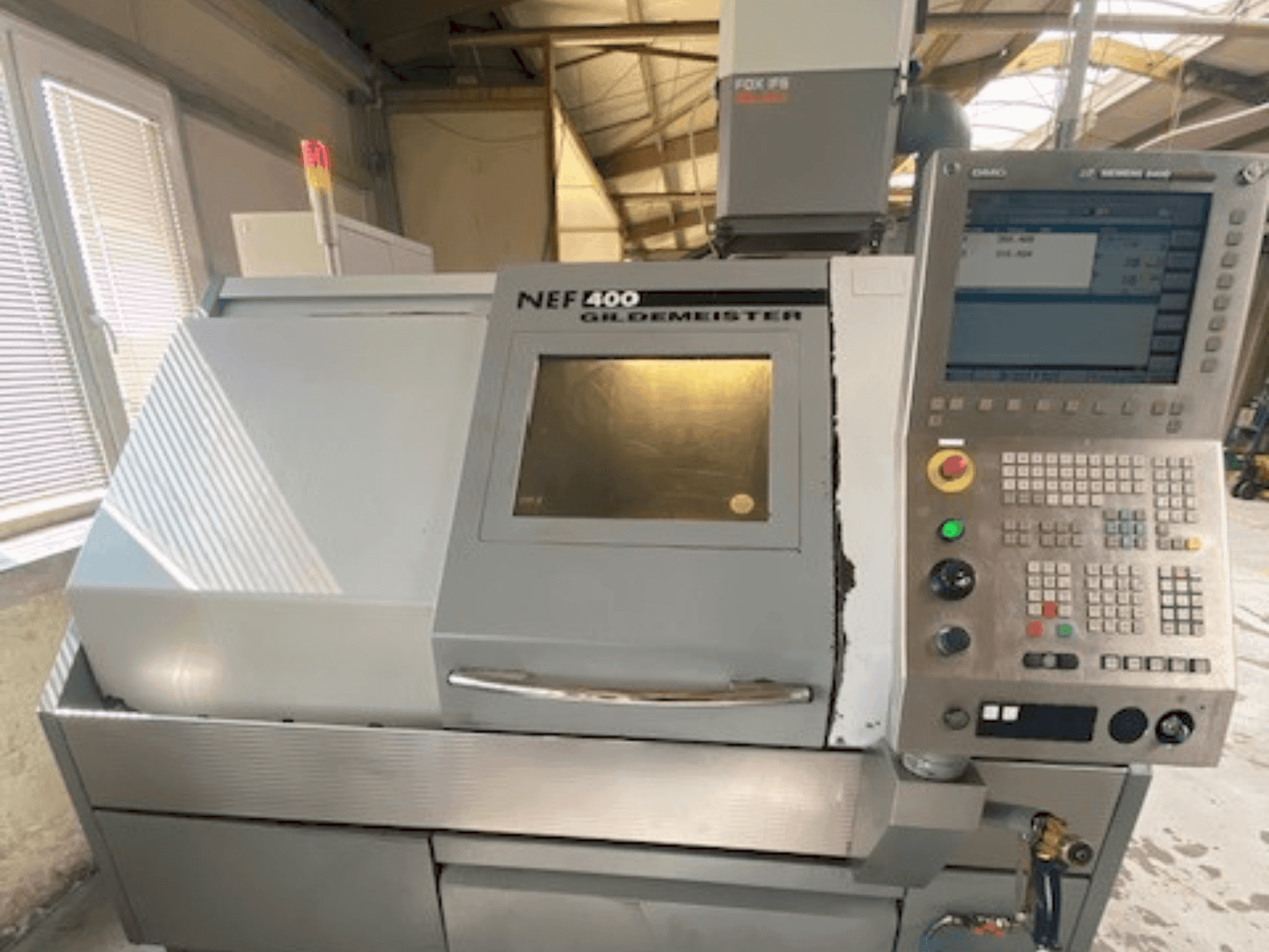 Makine Gildemeister NEF 400 - Önden görünüm