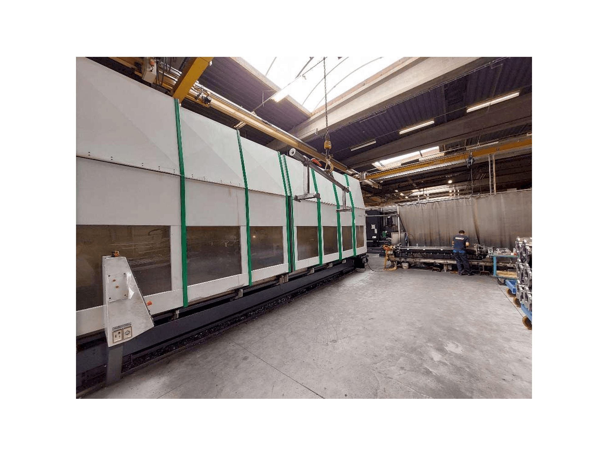 Makine Unisign Univers 6 (A-as) - Önden görünüm