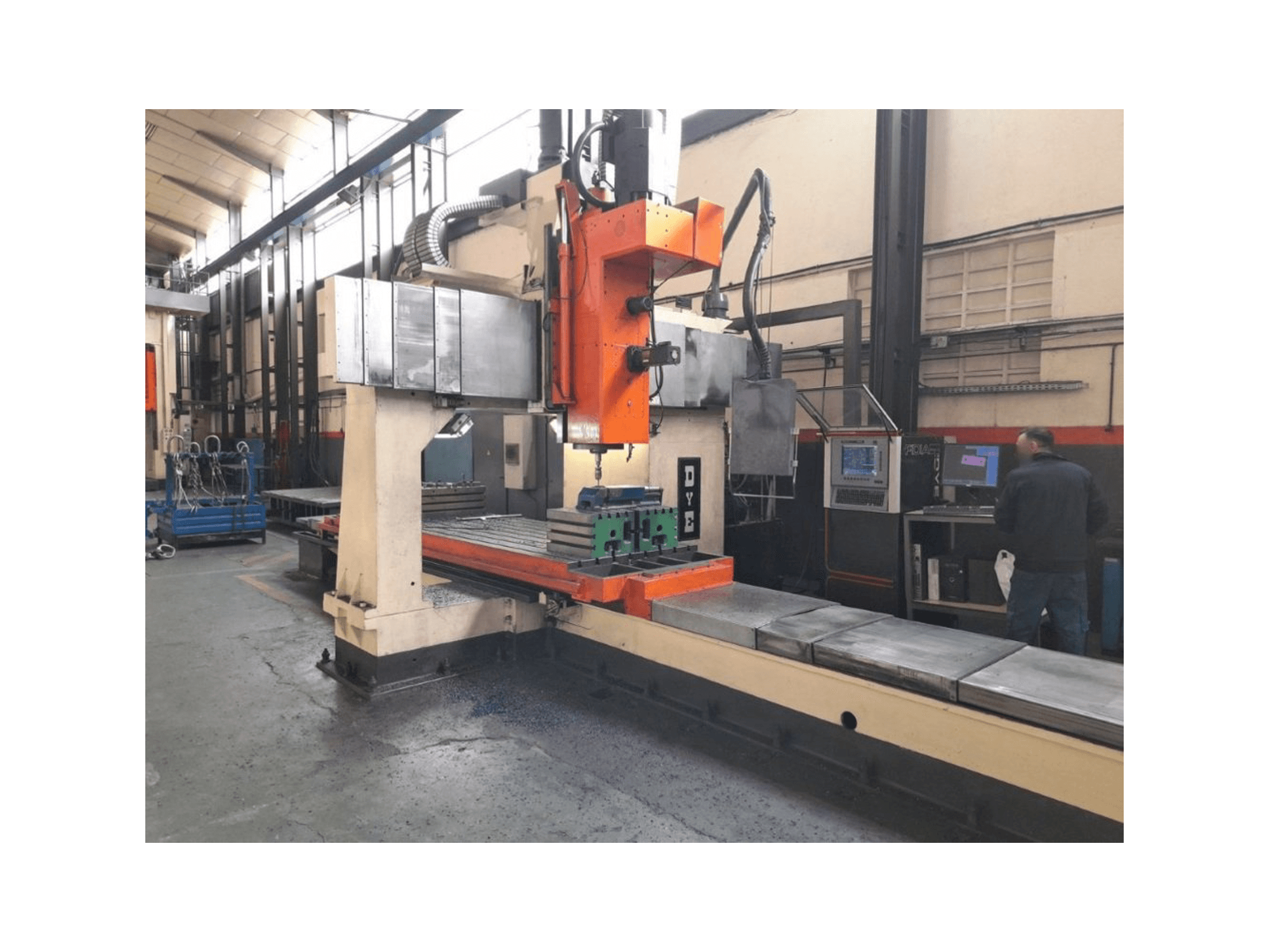 Makine DYE FBF-C-N/C - Önden görünüm