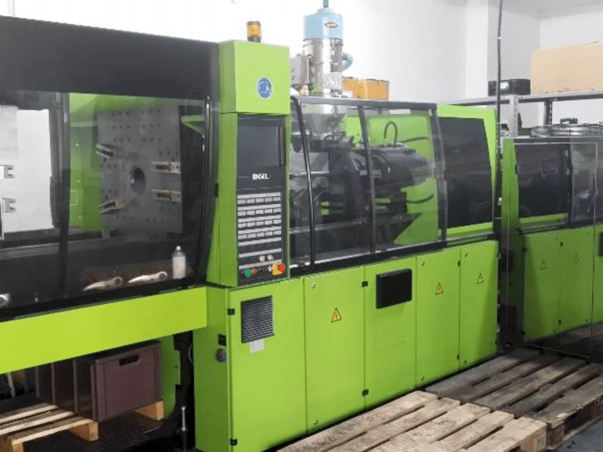 Makine ENGEL VC 750/150 - Önden görünüm