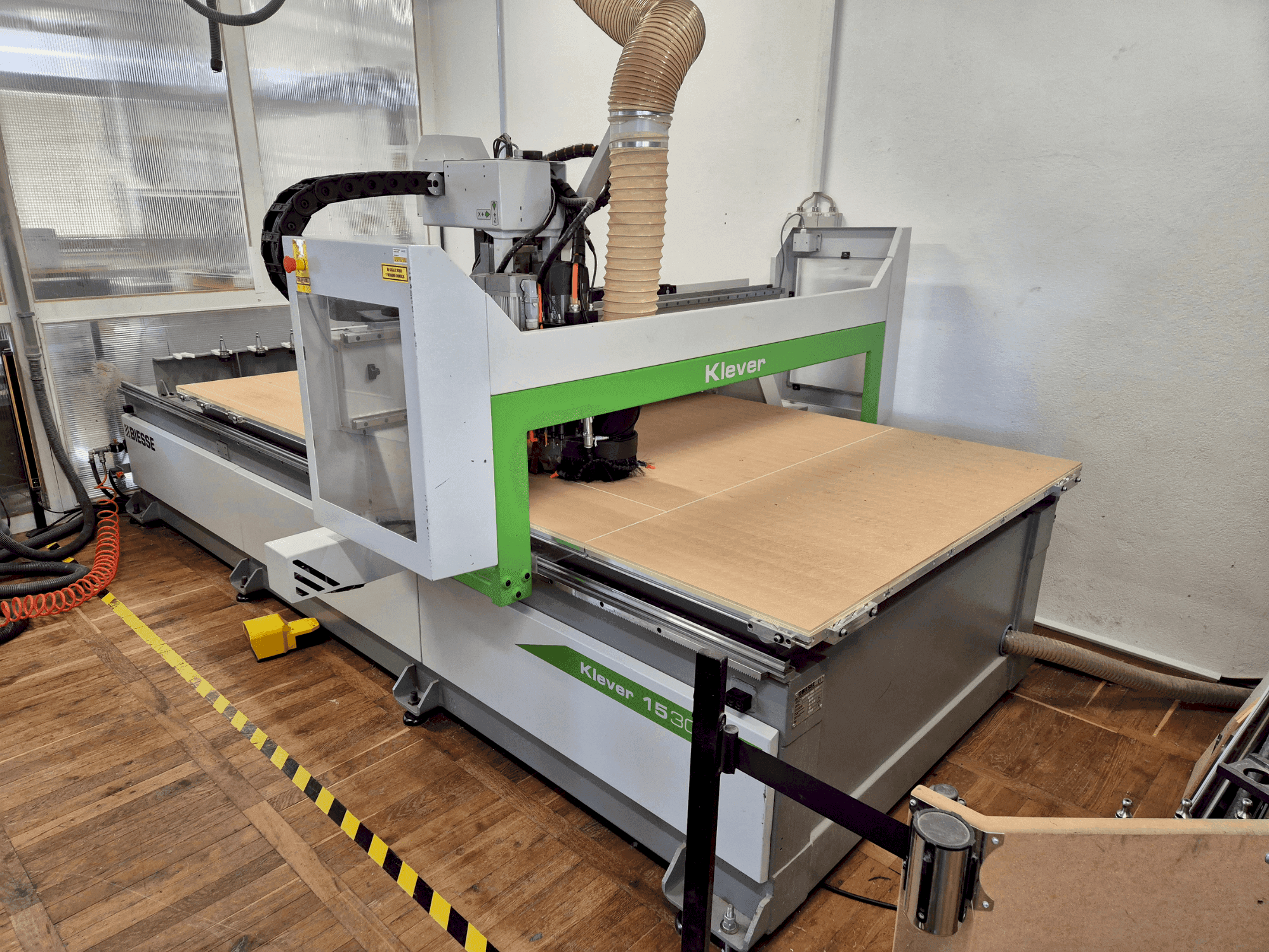 Makine BIESSE Klever 1530 G FT - Önden görünüm