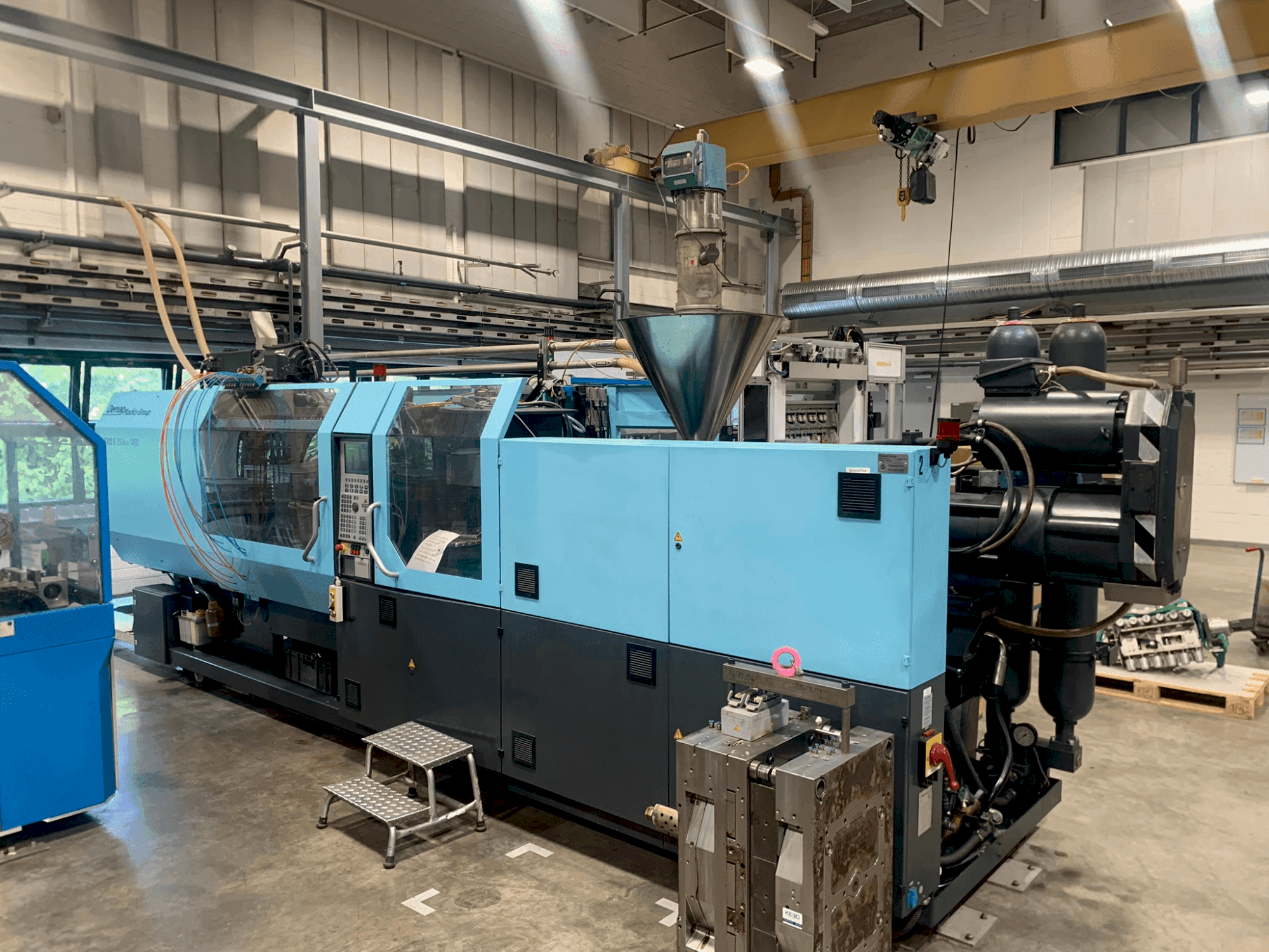 Makine DEMAG EL-Exis S 250/630-1450 - Önden görünüm