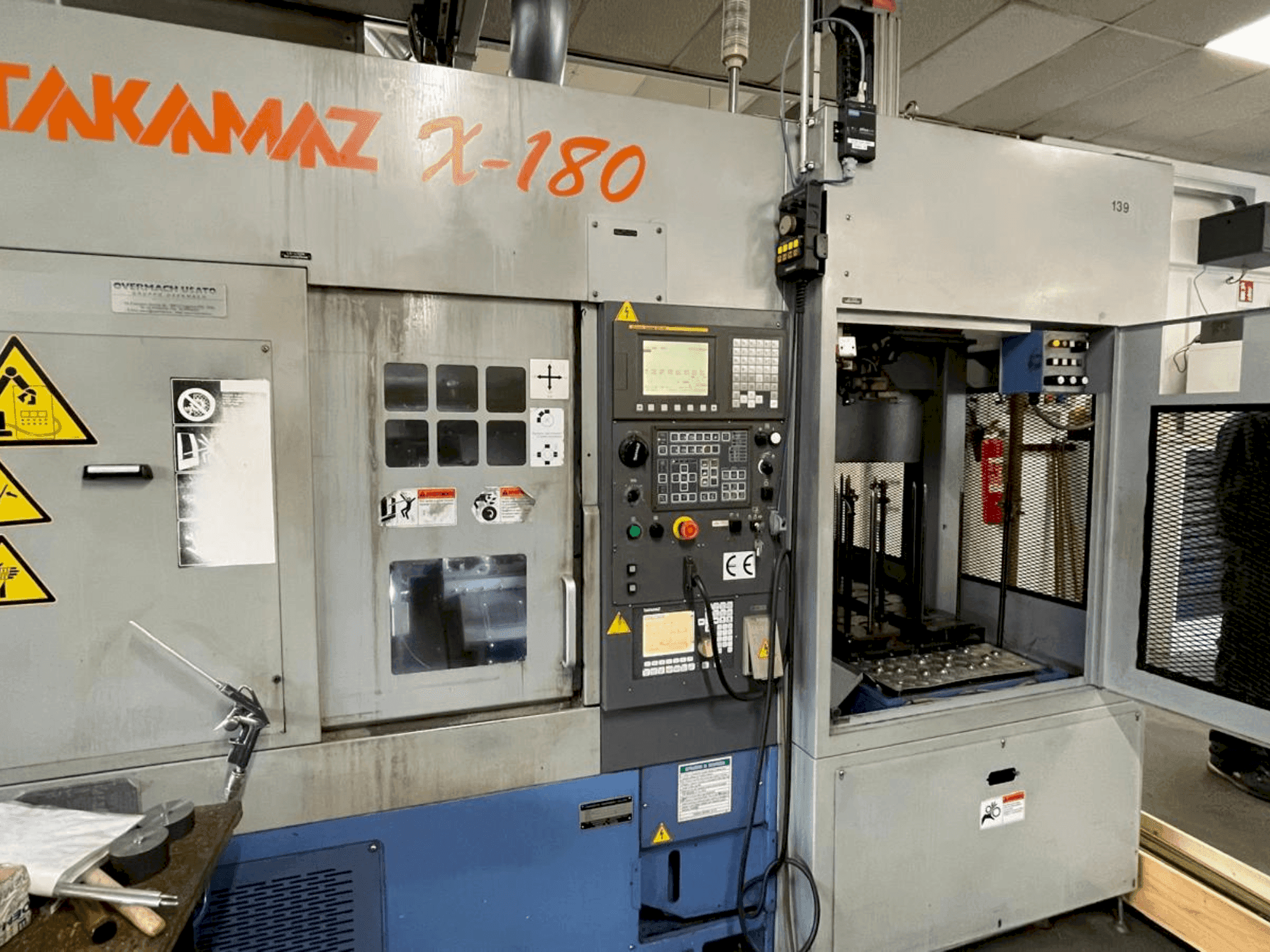 Makine Takamaz X-180 - Önden görünüm