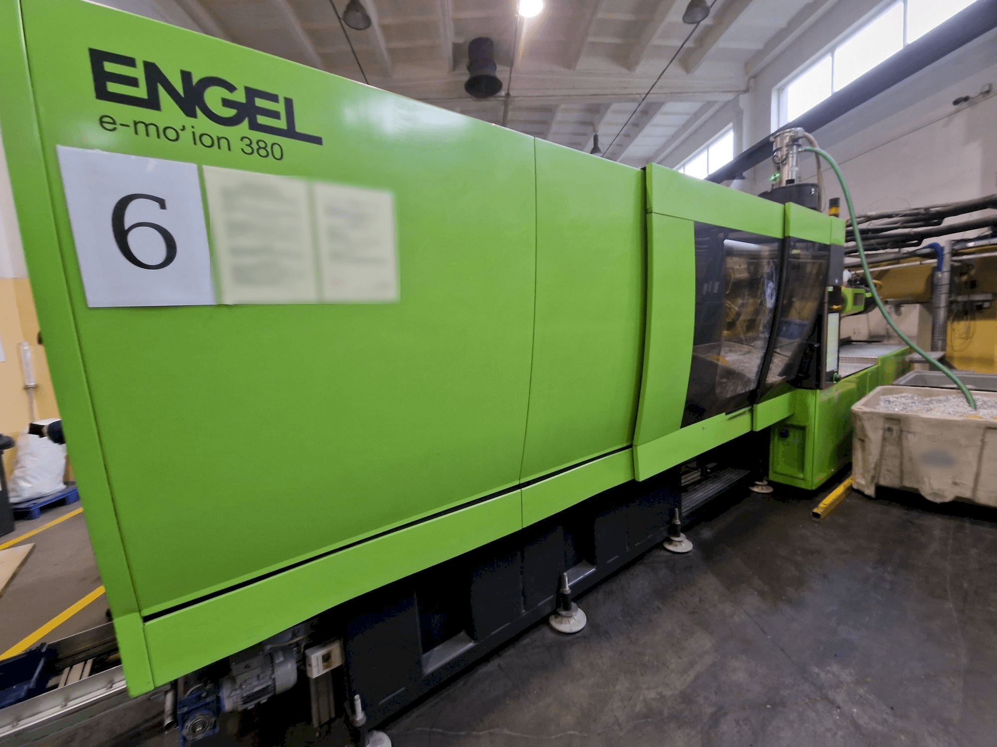 Makine Engel e-motion 2440/380 T - Önden görünüm