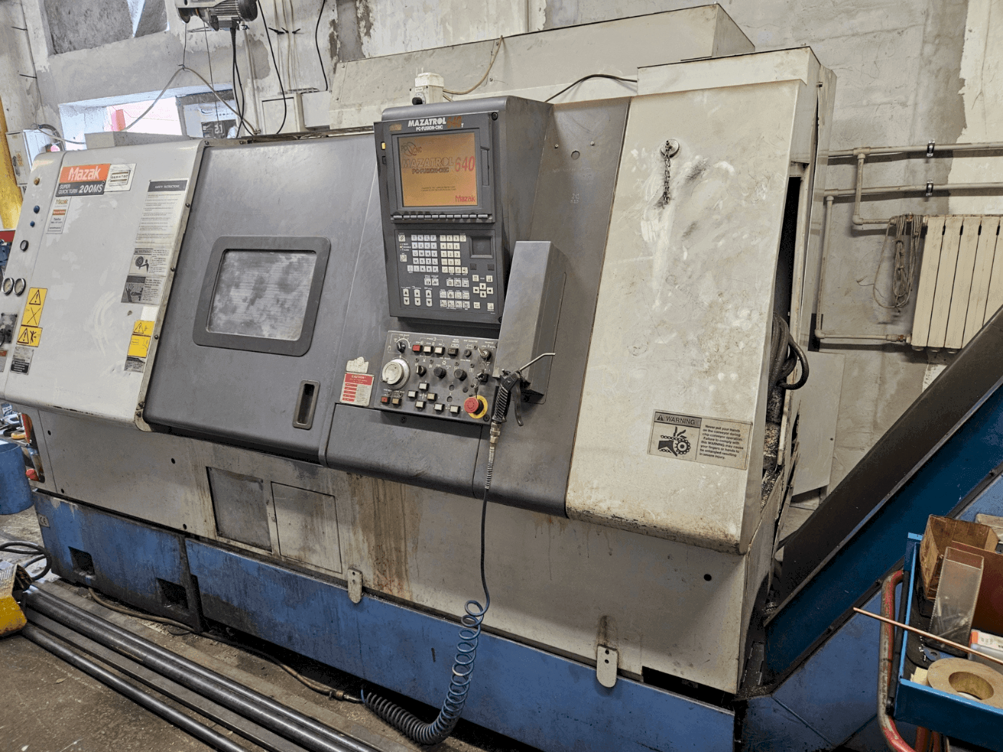 Makine Mazak SQT 200 MS - Önden görünüm