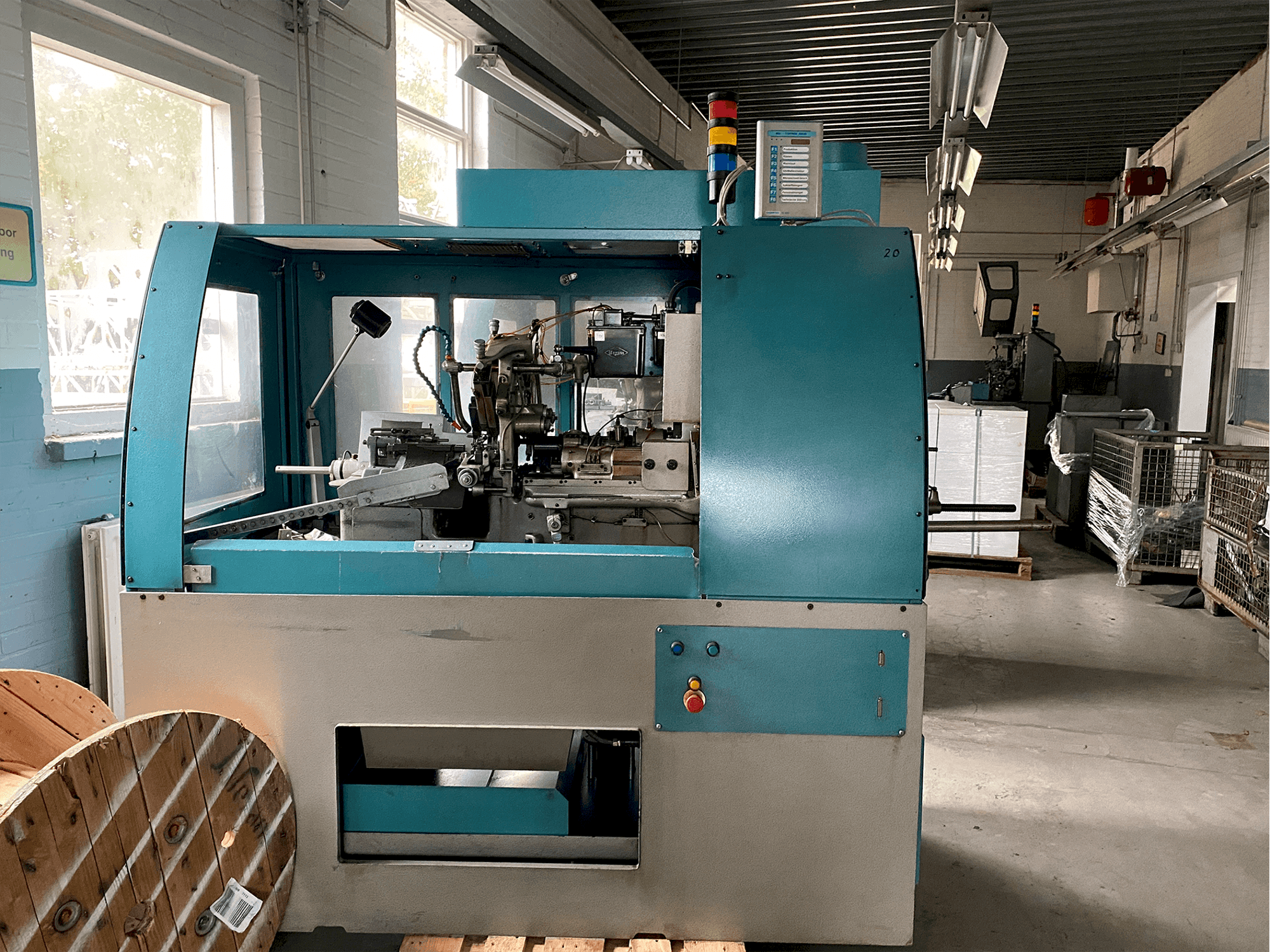 Makine Tornos-Bechler NAT-125 vario - Önden görünüm