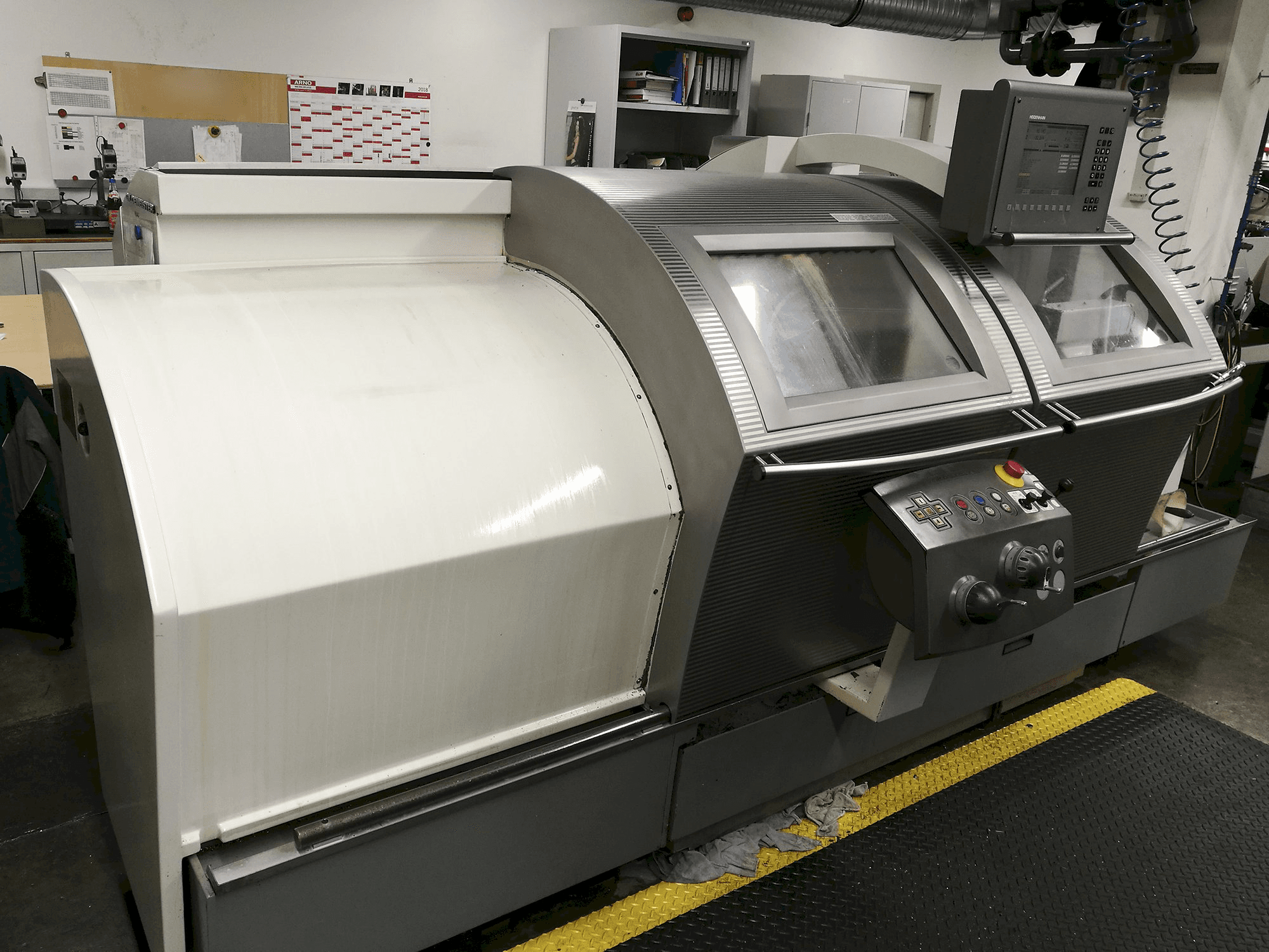 Makine Gildemeister - Sol görünüm NEF 520