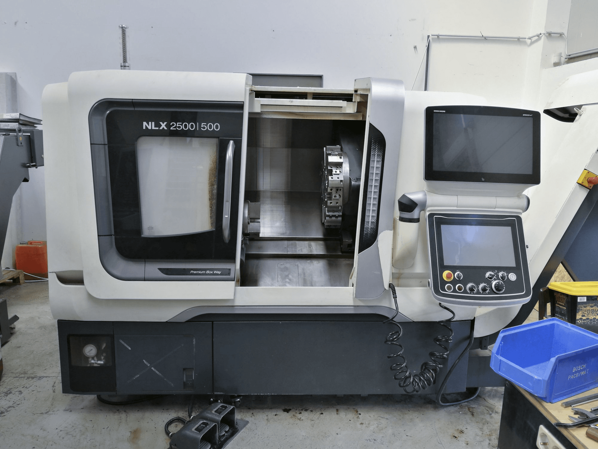 Makine DMG MORI - Önden görünüm NLX 2500/500
