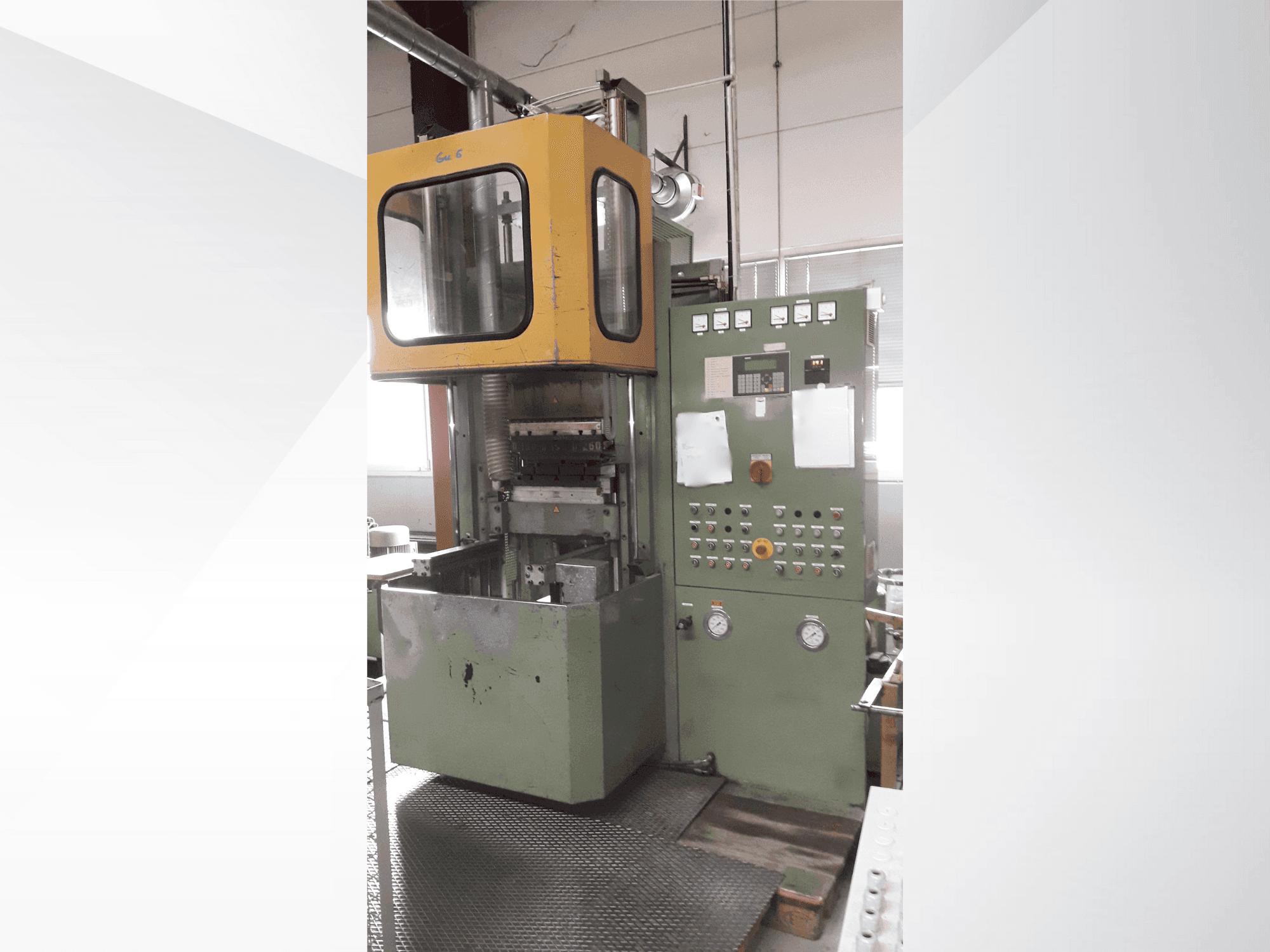 Makine WICKERT WKP 2560/5/5 - Önden görünüm