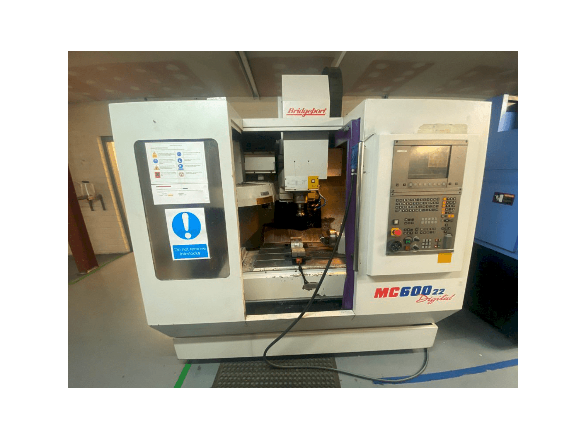 Makine Bridgeport VMC 600 - Önden görünüm