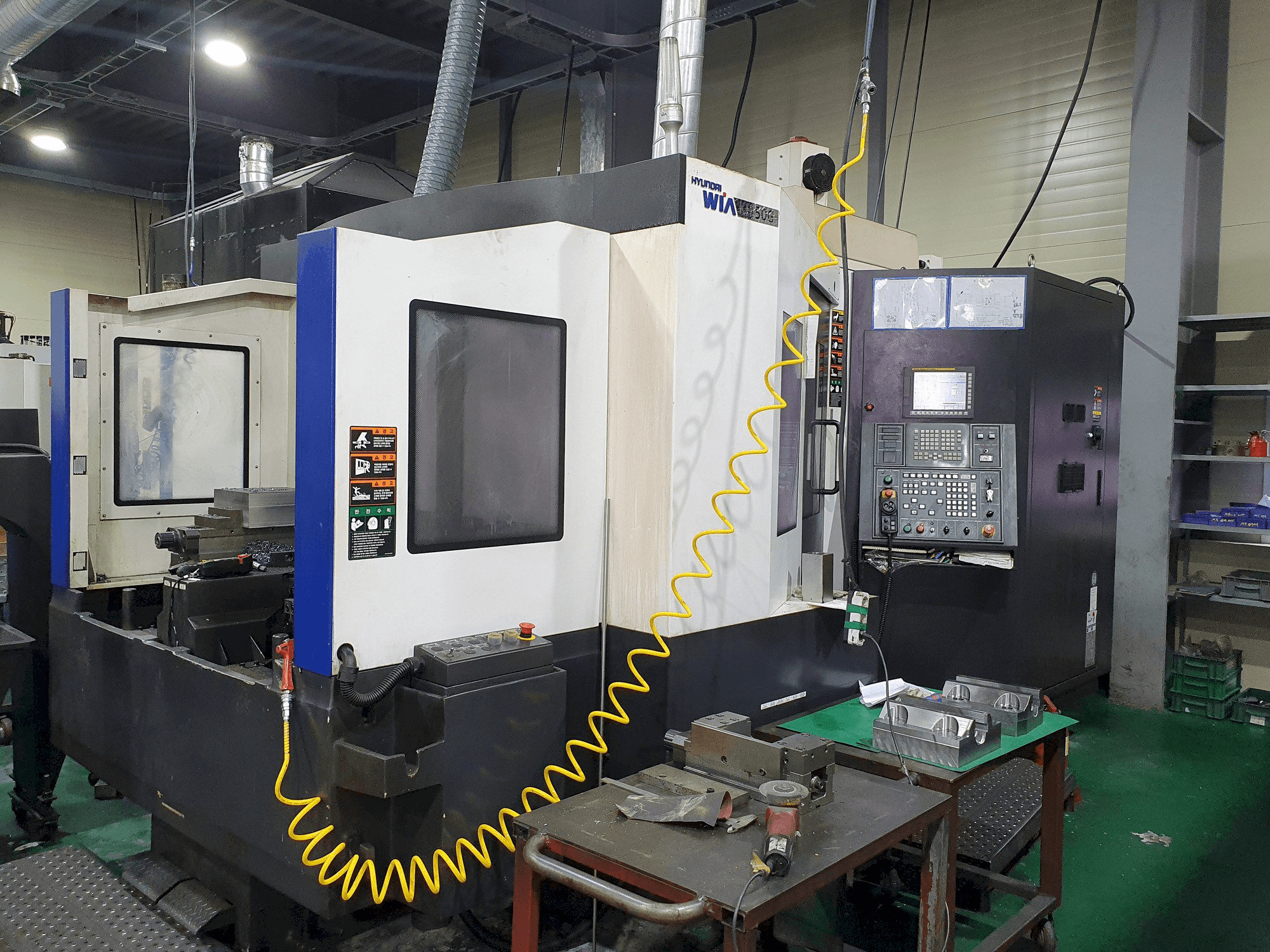 Makine Hyundai Wia KH50G - Önden görünüm