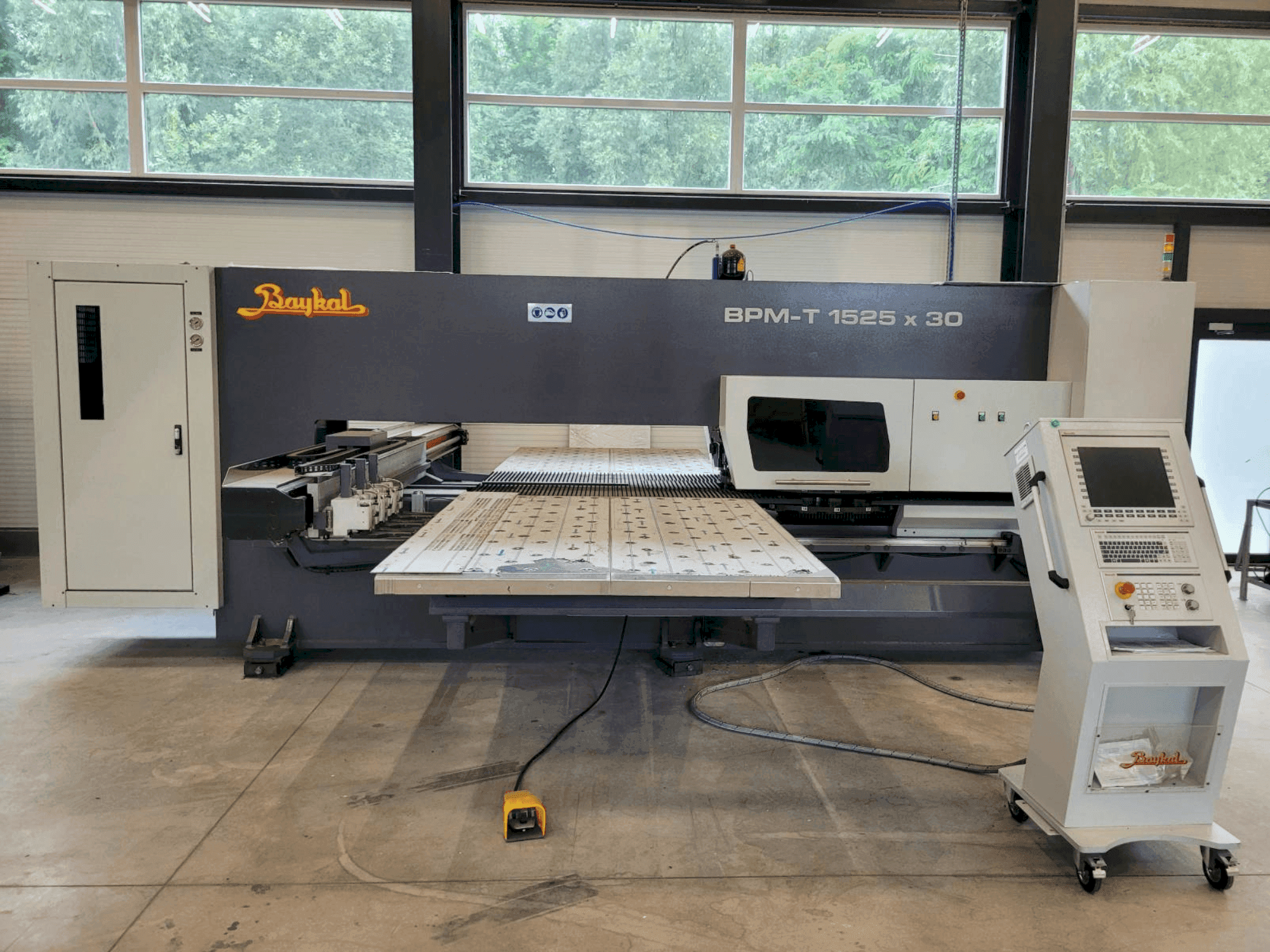 Makine Baykal BPM-T 1525X30 - Önden görünüm