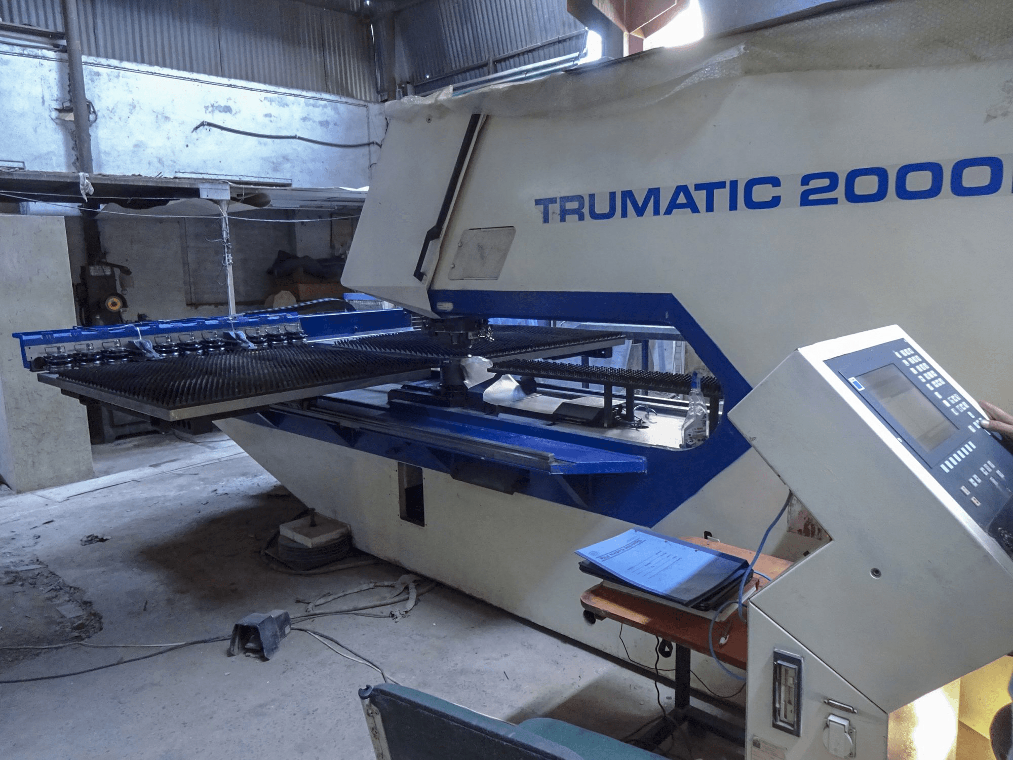 Makine Trumpf - Önden görünüm Trumatic 2000 R