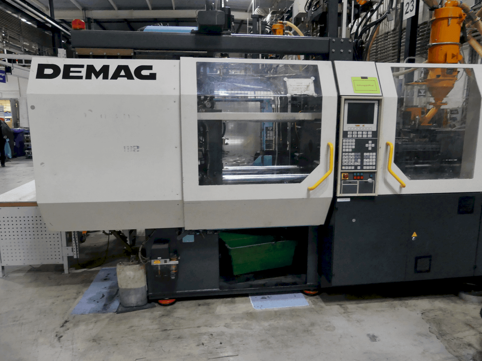 Makine DEMAG D125-320h/120v - Önden görünüm