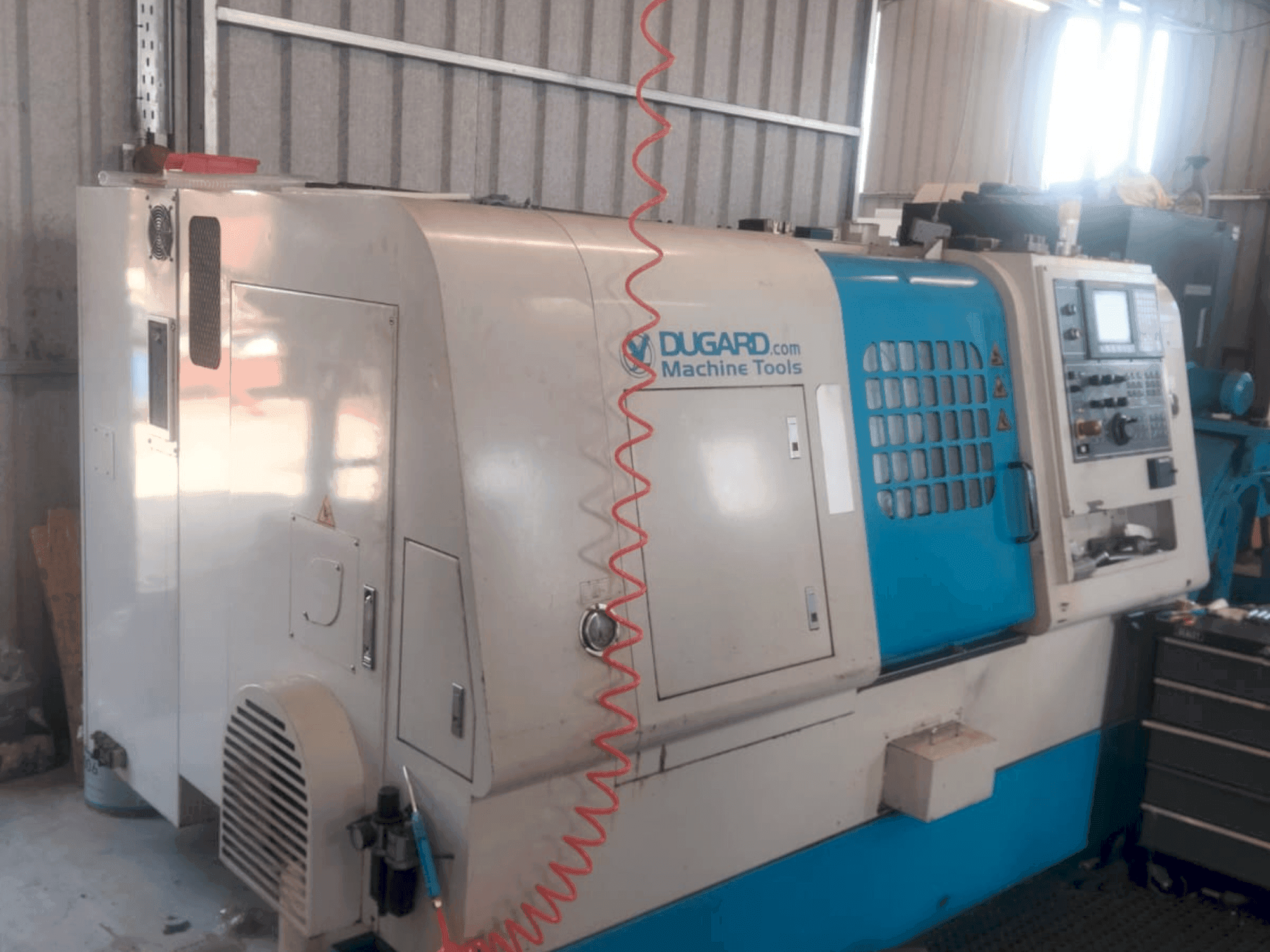 Makine Dugard Eagle 200 - Önden görünüm