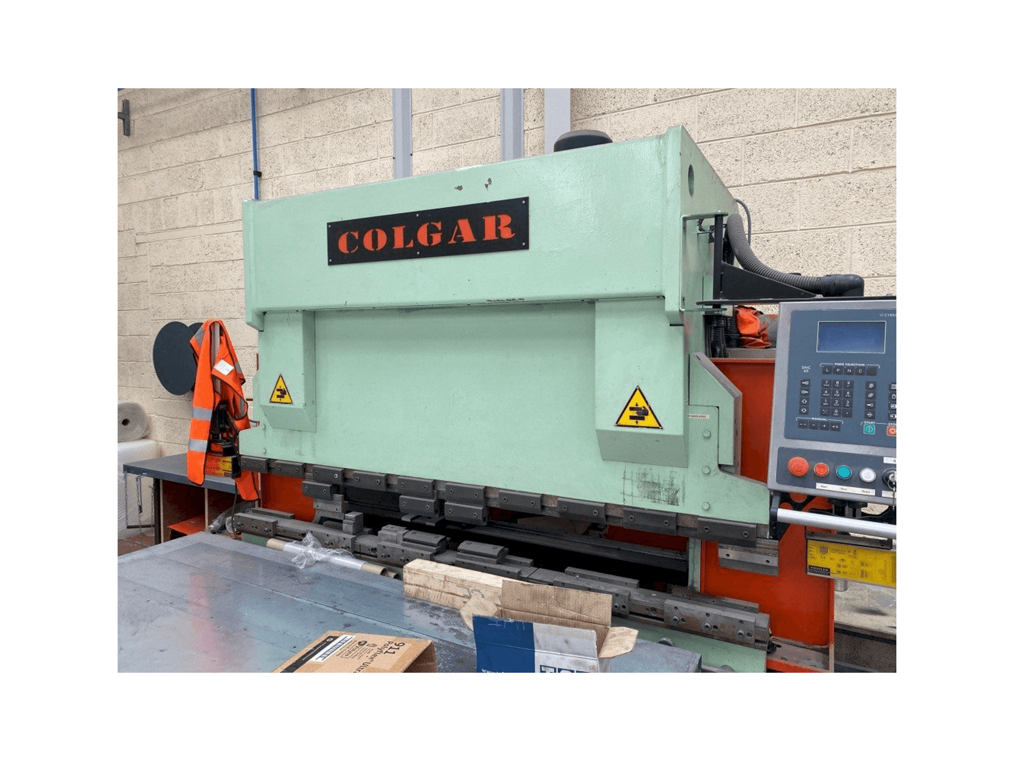 Makine Colgar PI 316/21 - Önden görünüm