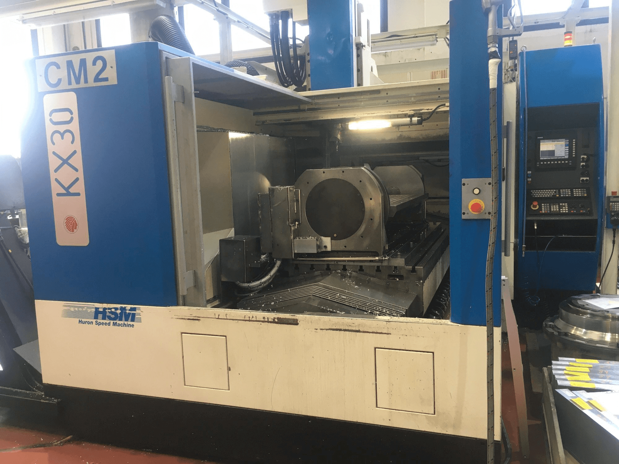 Makine Huron KX30 - Önden görünüm