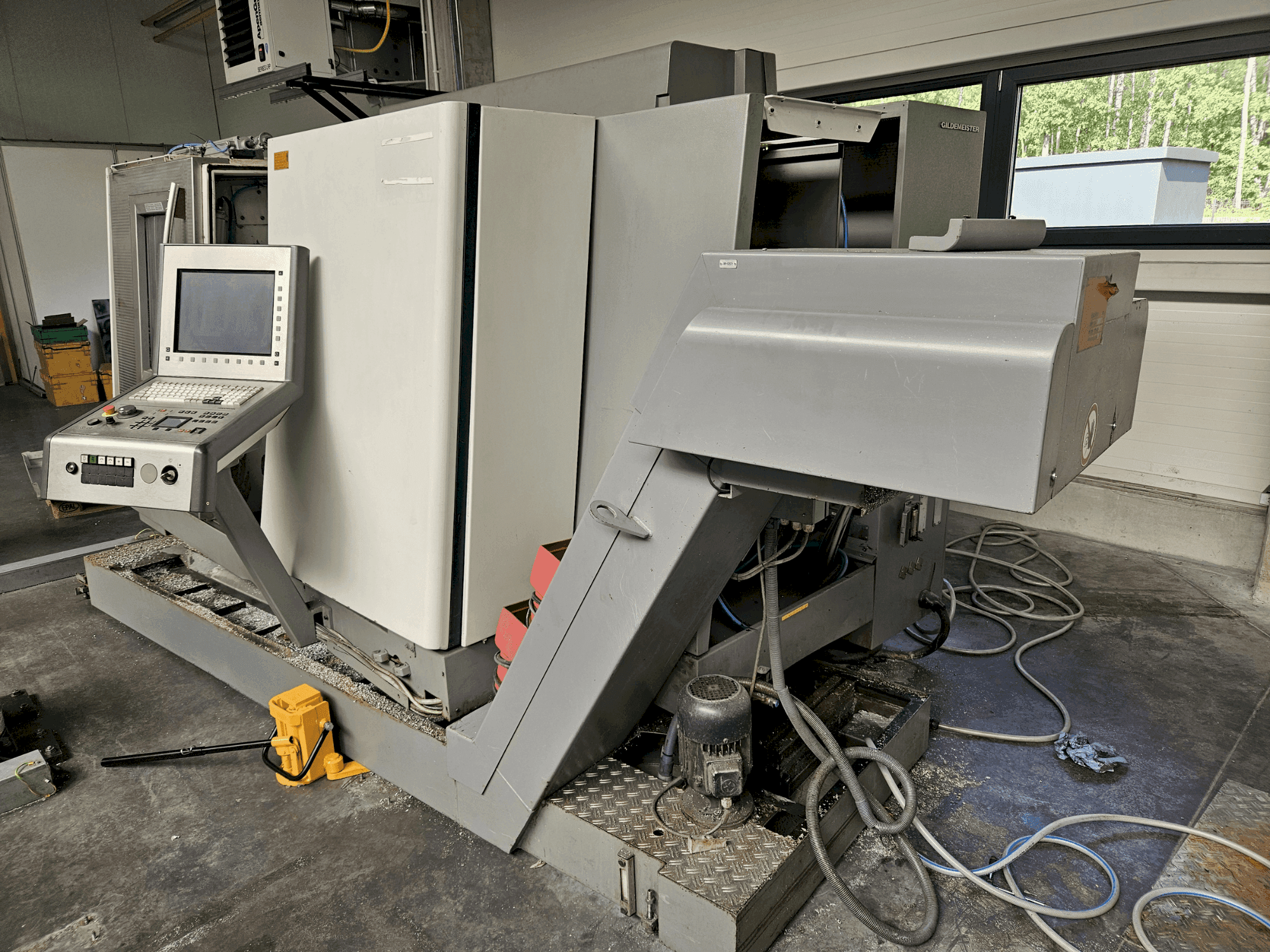 Makine Gildemeister CTX 420 Linear - Önden görünüm