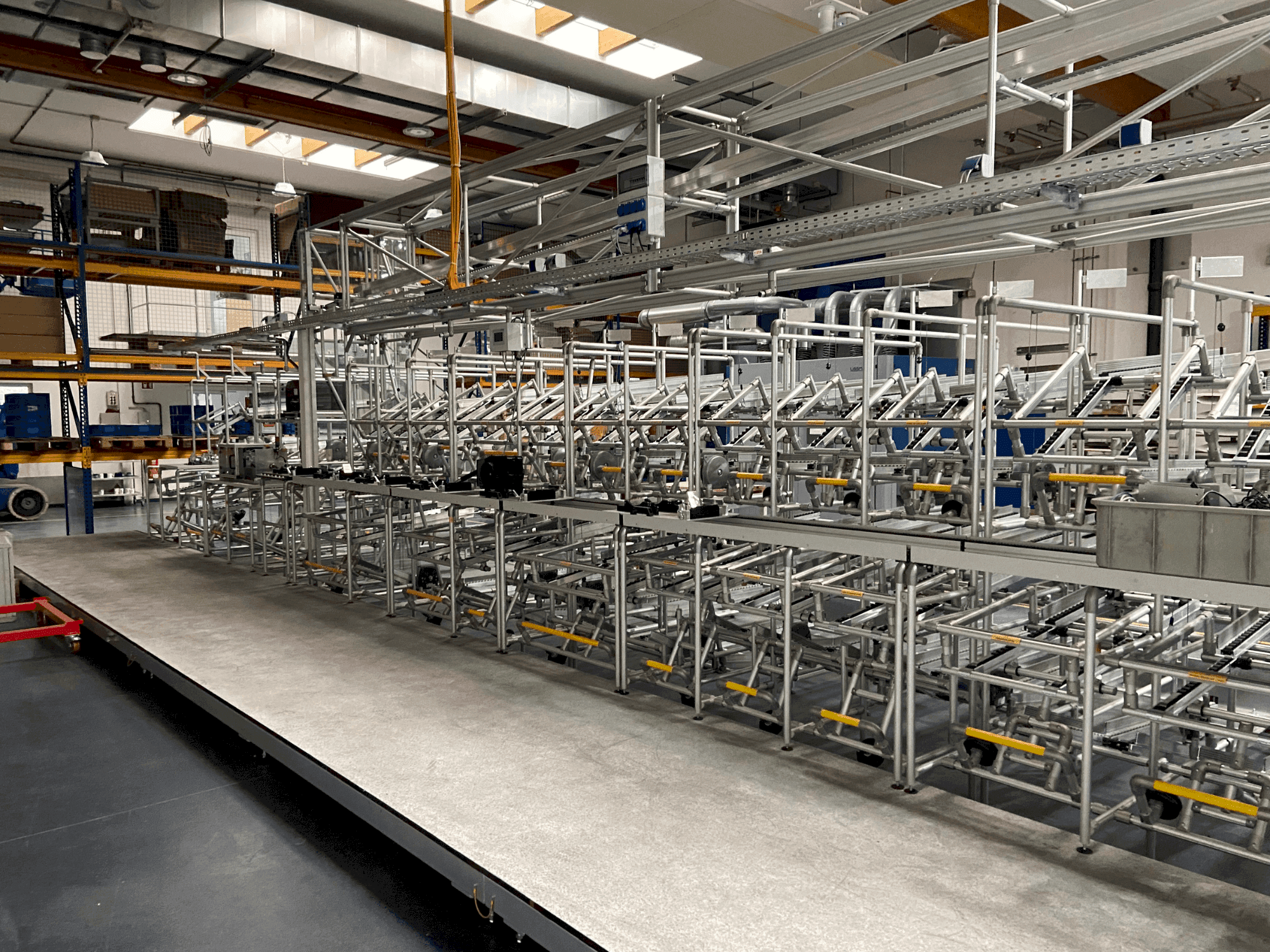 Makine ITEM Montageplatz Venta - Önden görünüm