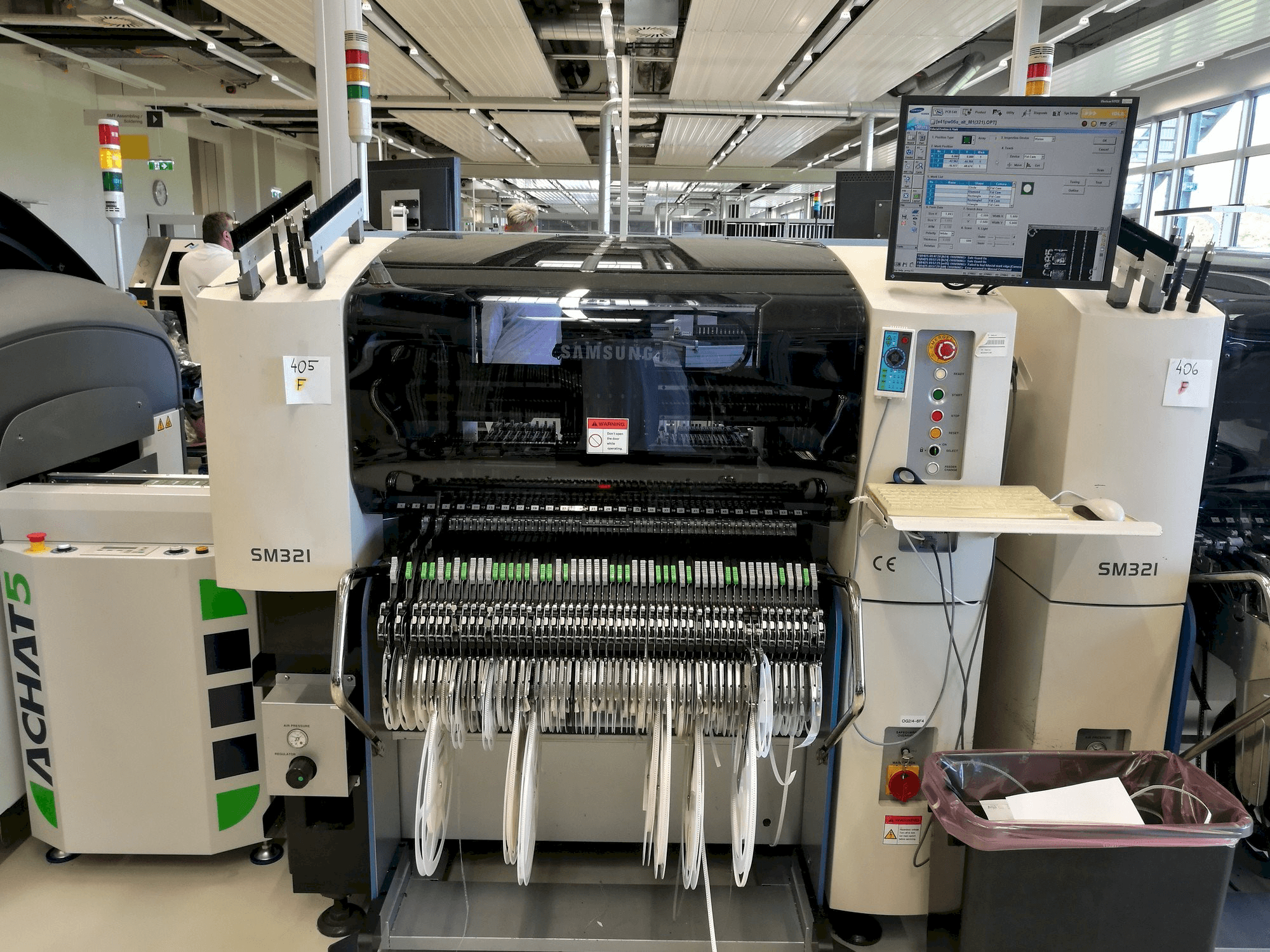 Makine Samsung SM 321 - Önden görünüm