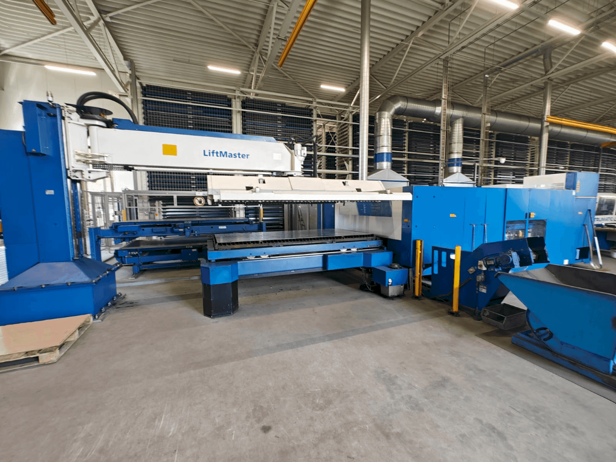Makine TRUMPF TruLaser 5030 classic 6,0kW + LiftMaster - Önden görünüm