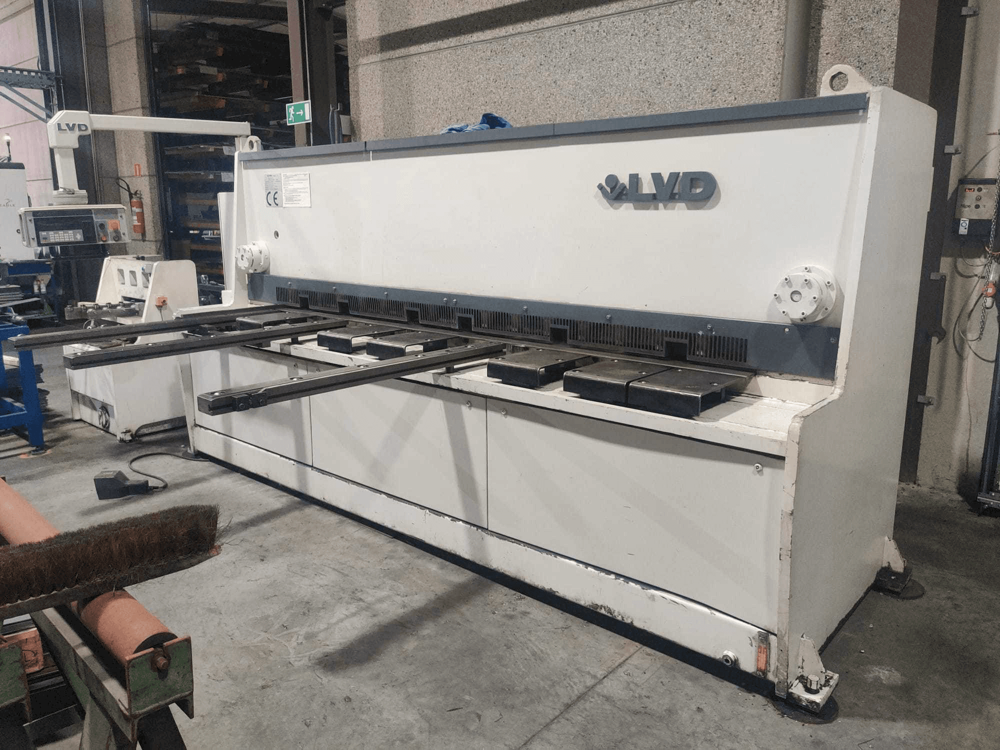 Makine LVD HST-E 31/10 - Önden görünüm