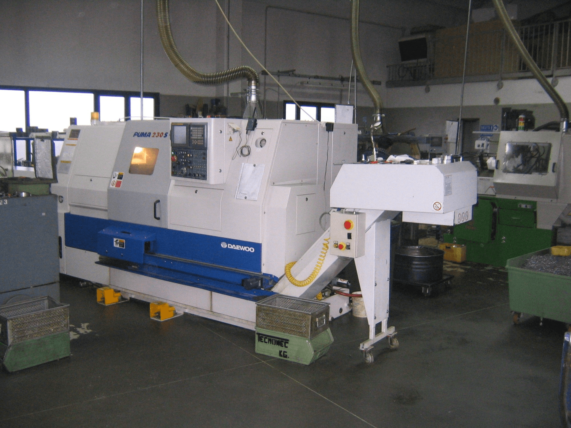 Makine DAEWOO Puma 230SC - Önden görünüm