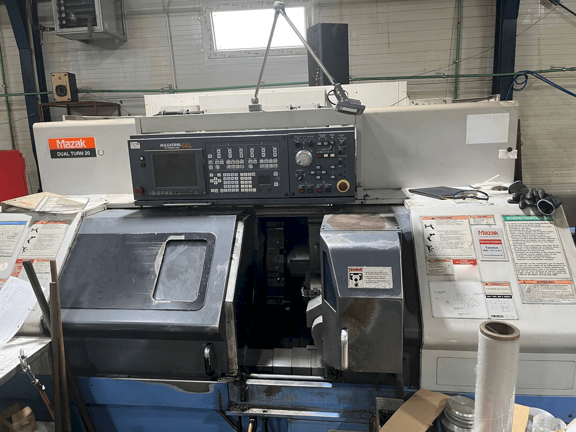Makine Mazak Dual Turn 20 - Önden görünüm