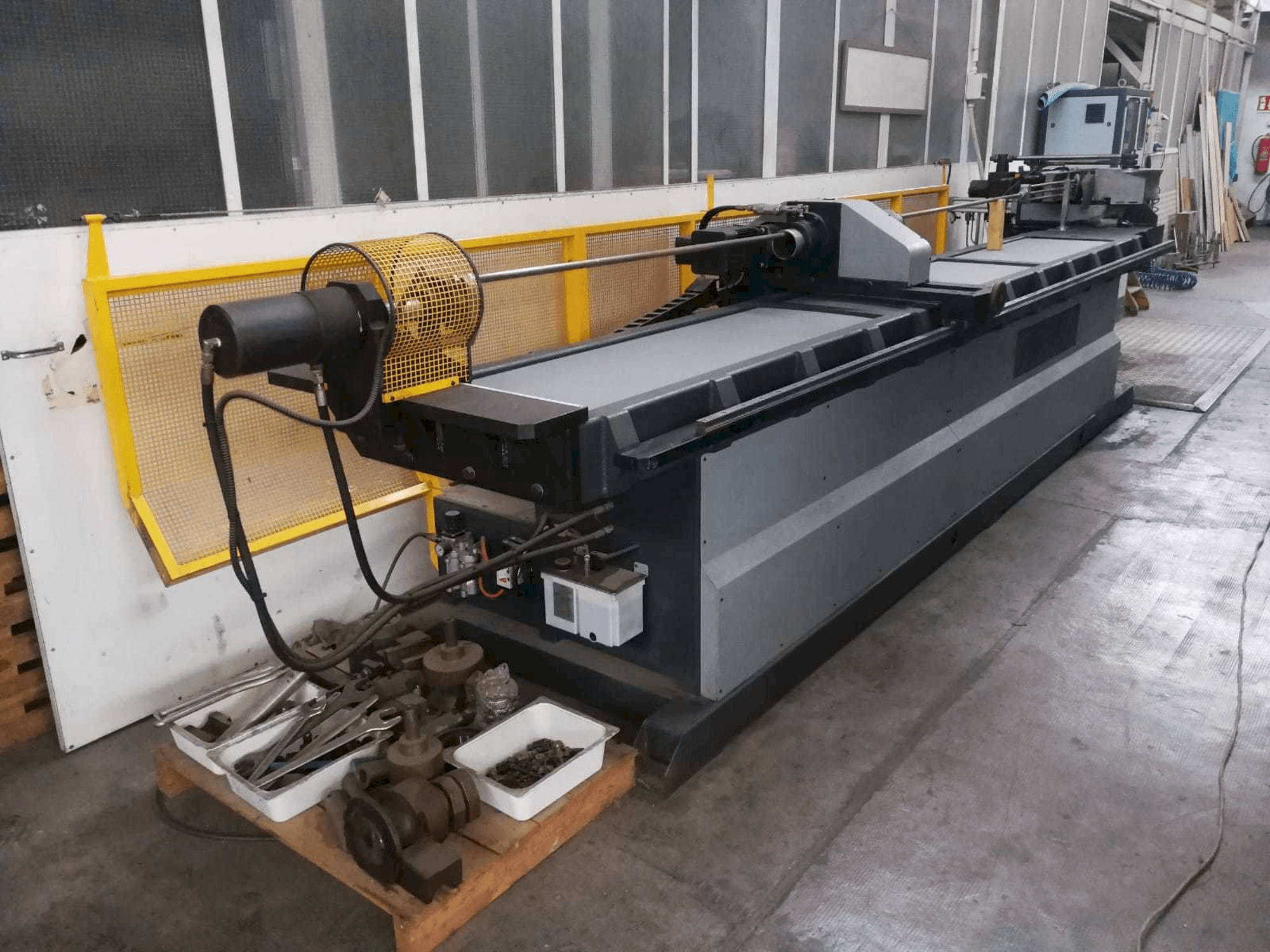 Makine MACRI EURO 80 CN3PC - Önden görünüm