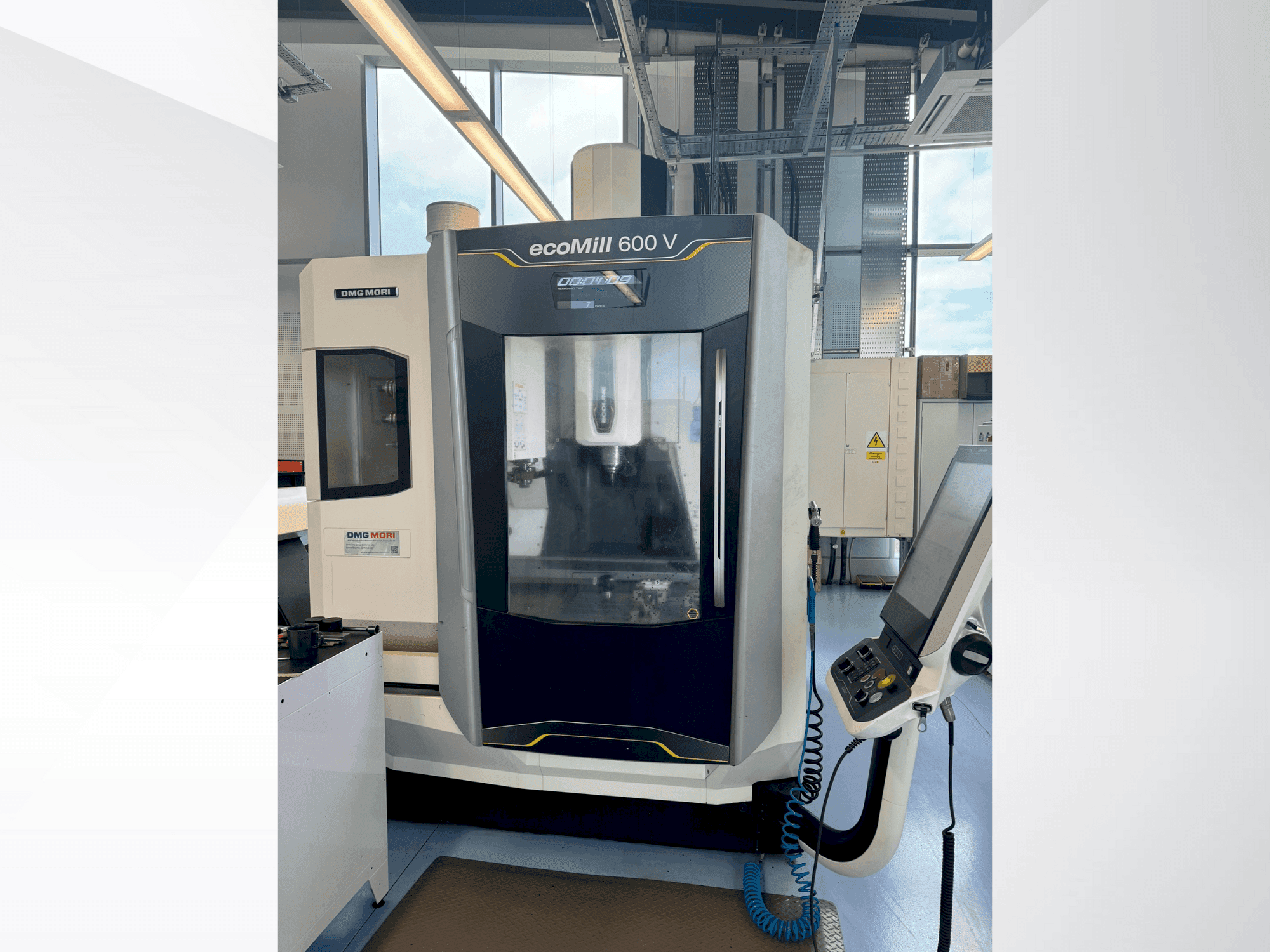 Makine DMG MORI ecoMILL 600V - Önden görünüm