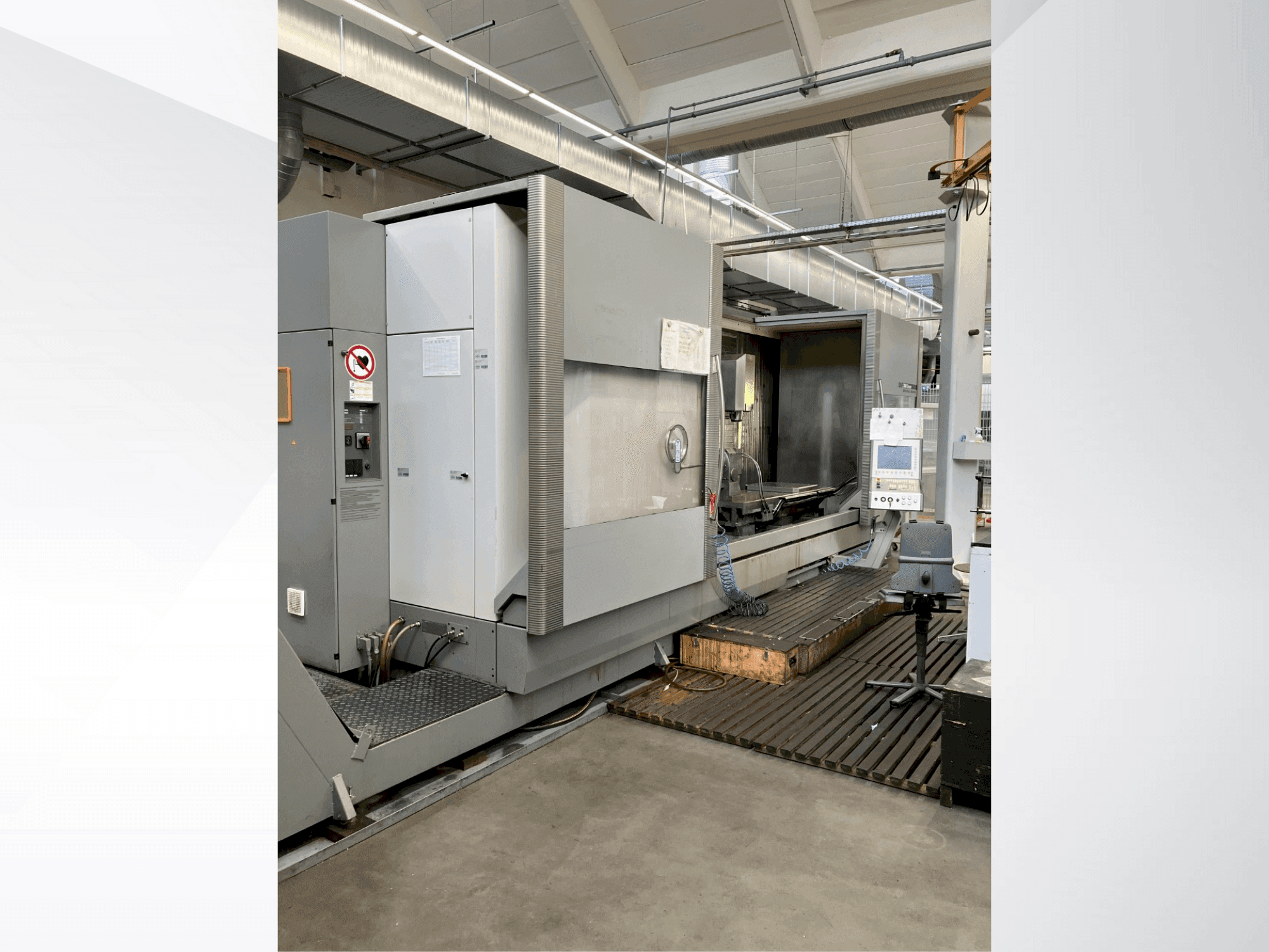 Makine DECKEL DMF 360 linear - Önden görünüm