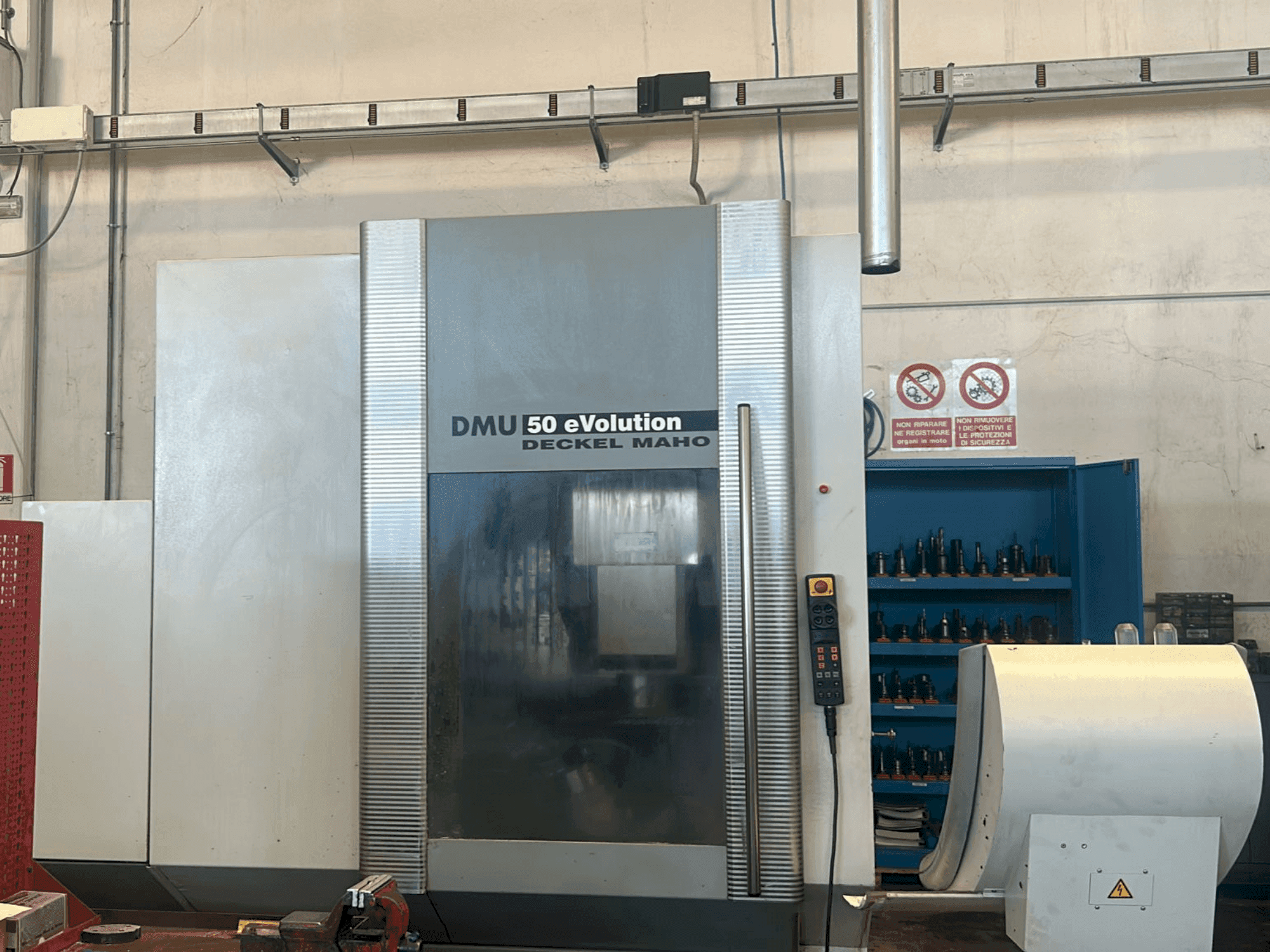 Makine DECKEL MAHO DMU 50 Evolution - Önden görünüm