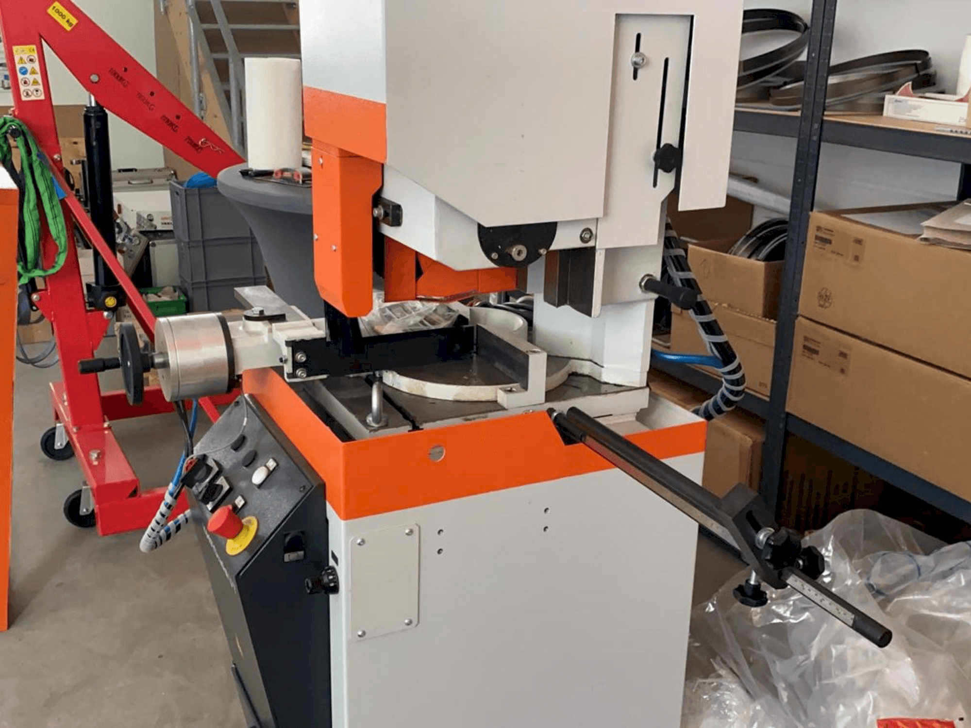 Makine KASTO Radial U7 - Sol taraftaki görüntü